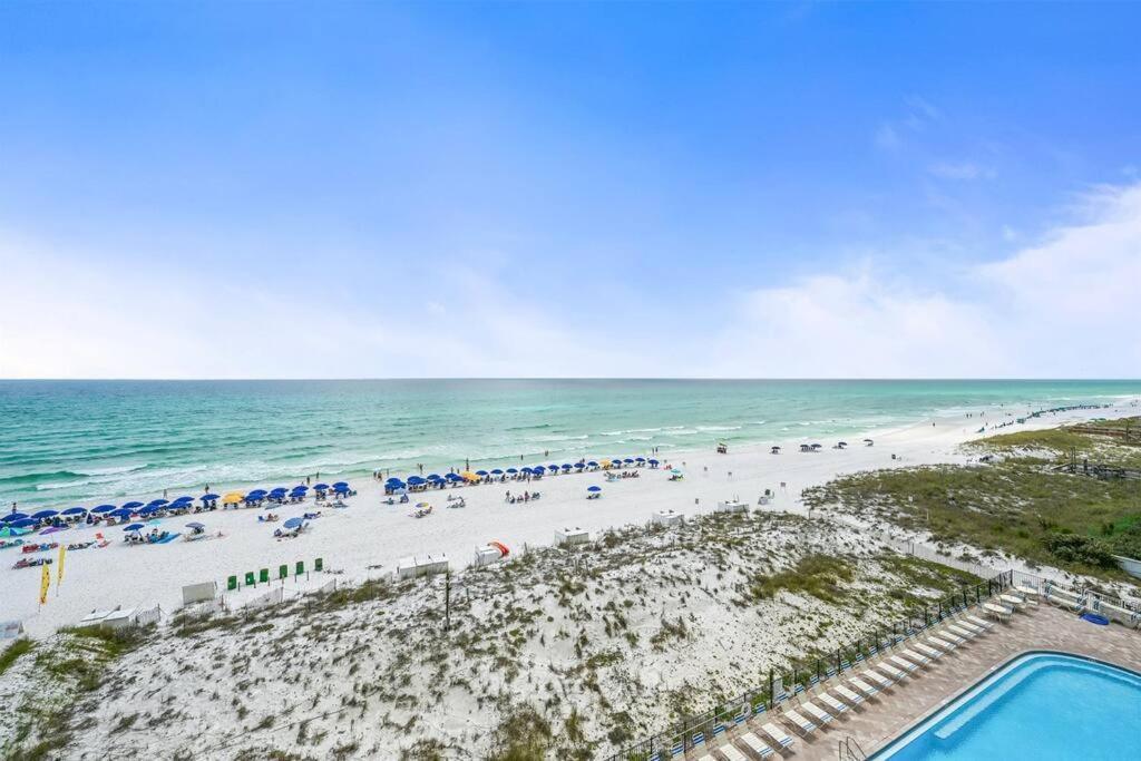 Pelican 604 Shore Thing Destin