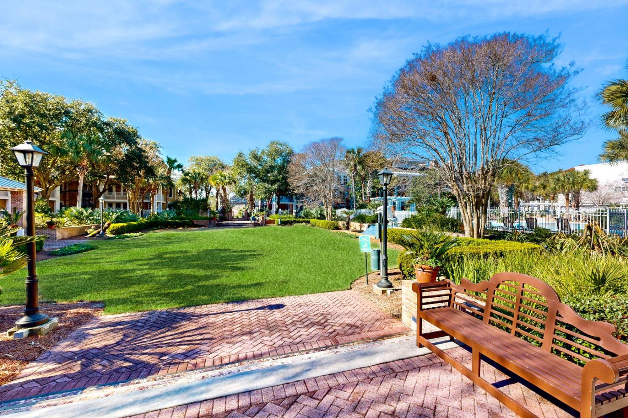 Baytowne Wharf - Market Street #543 Apartment *
