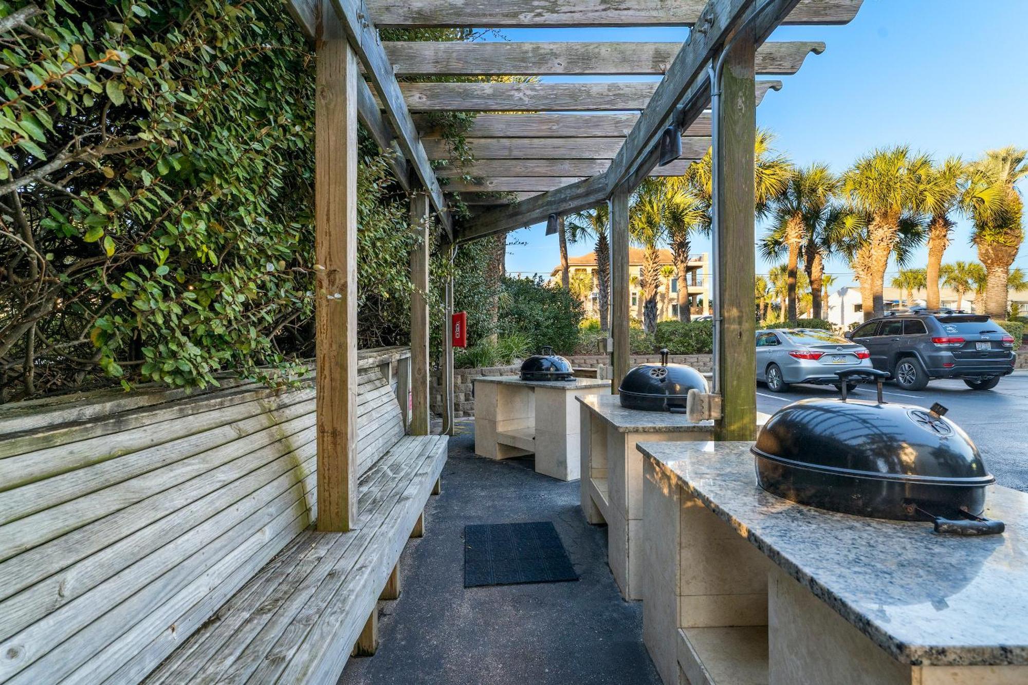 Club By Panhandle Getaways *