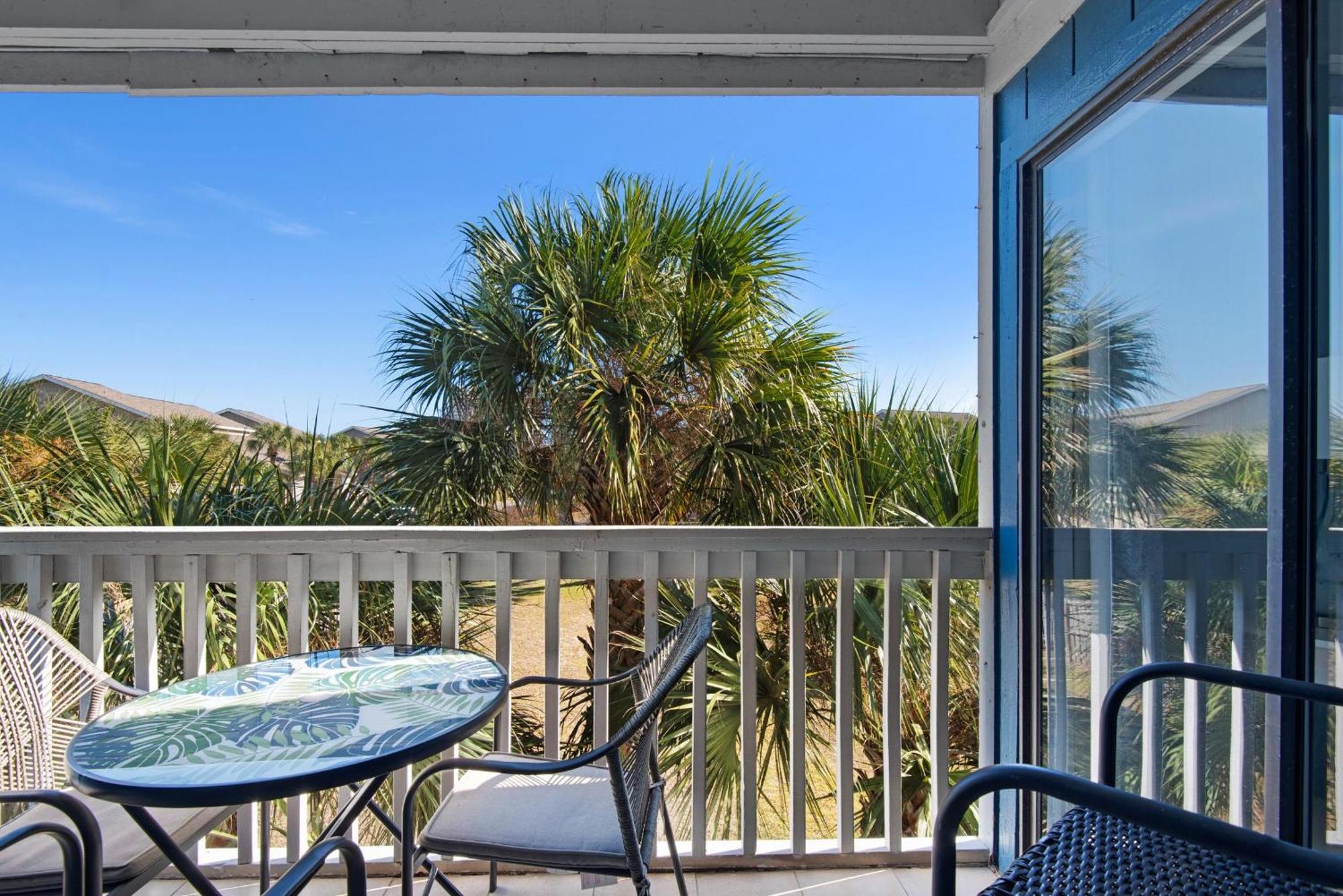 Lakeview #6- Emerald Searenity Holiday home *