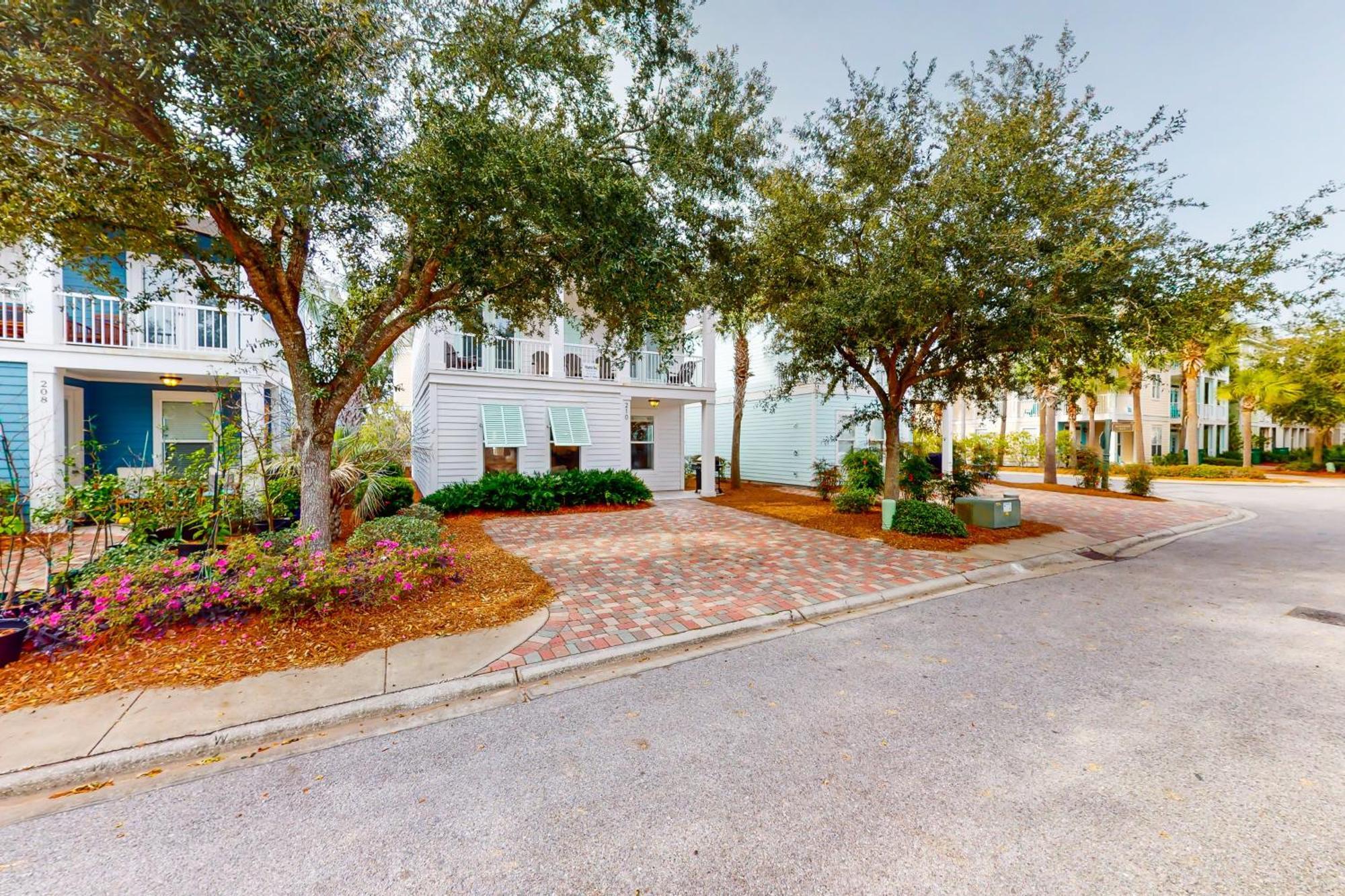 Villages Of Crystal Beach: Vitamin Sea Destin
