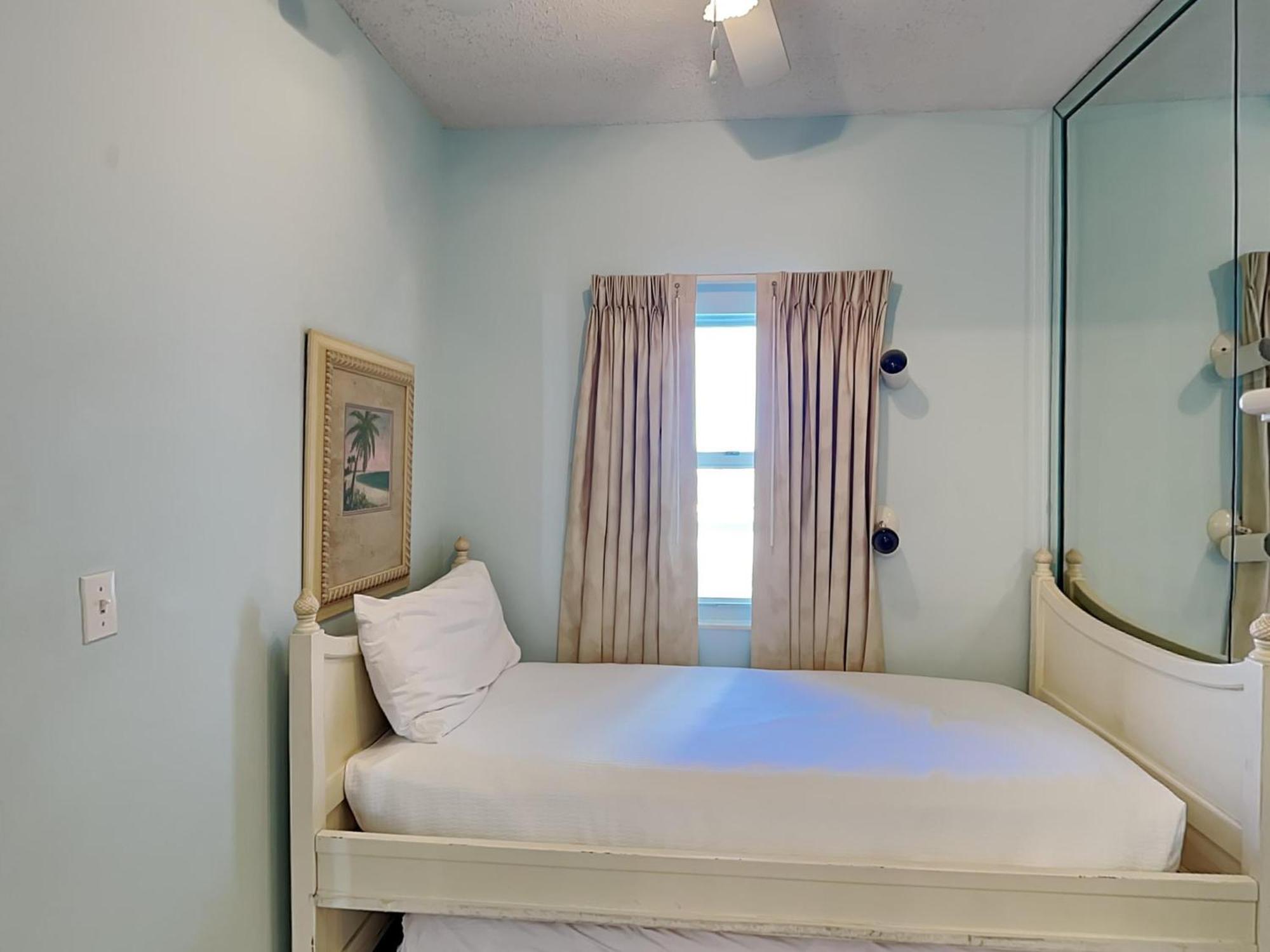 Apartment Sterling Sands #711