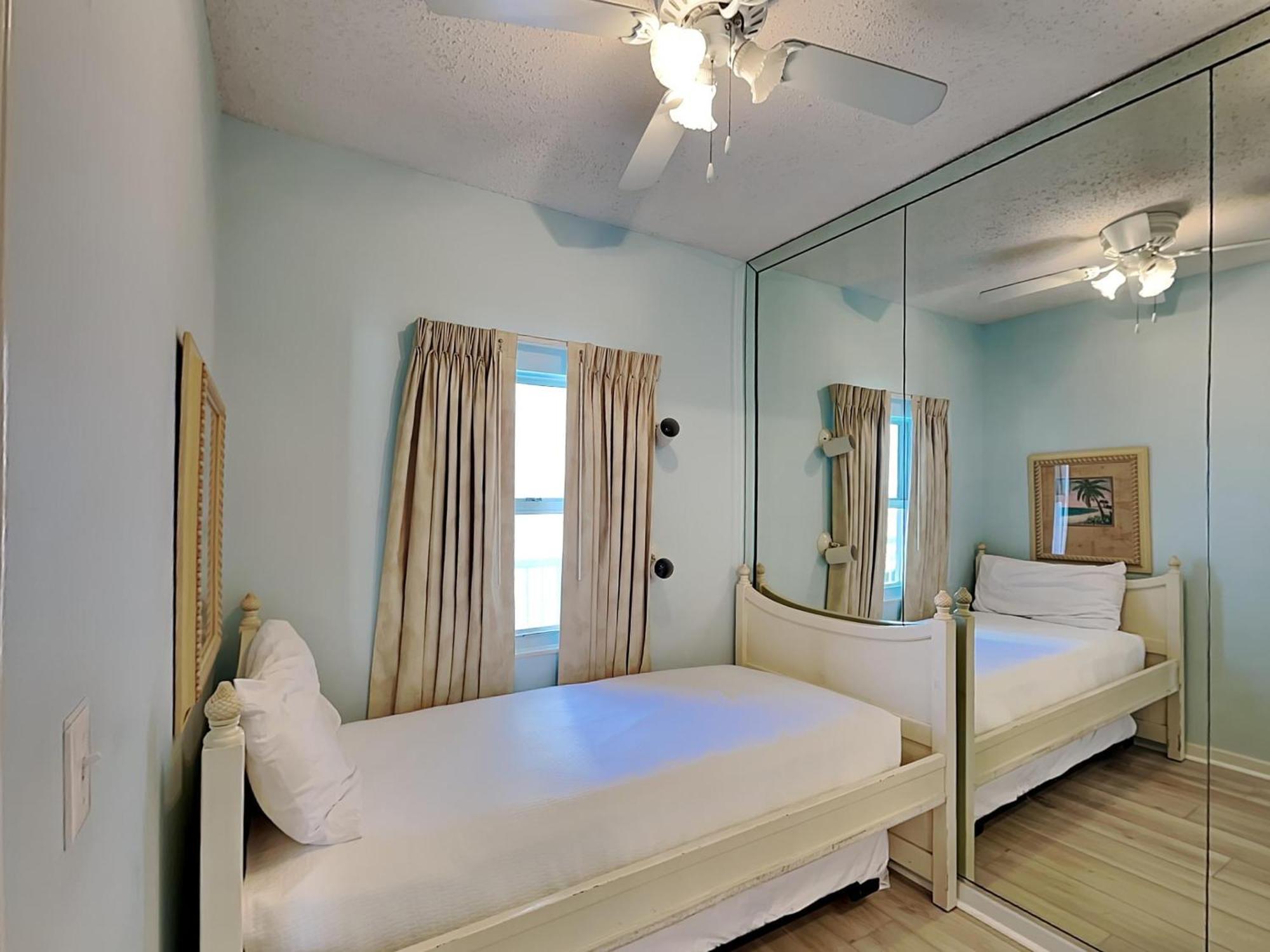 Sterling Sands #711 Apartment *