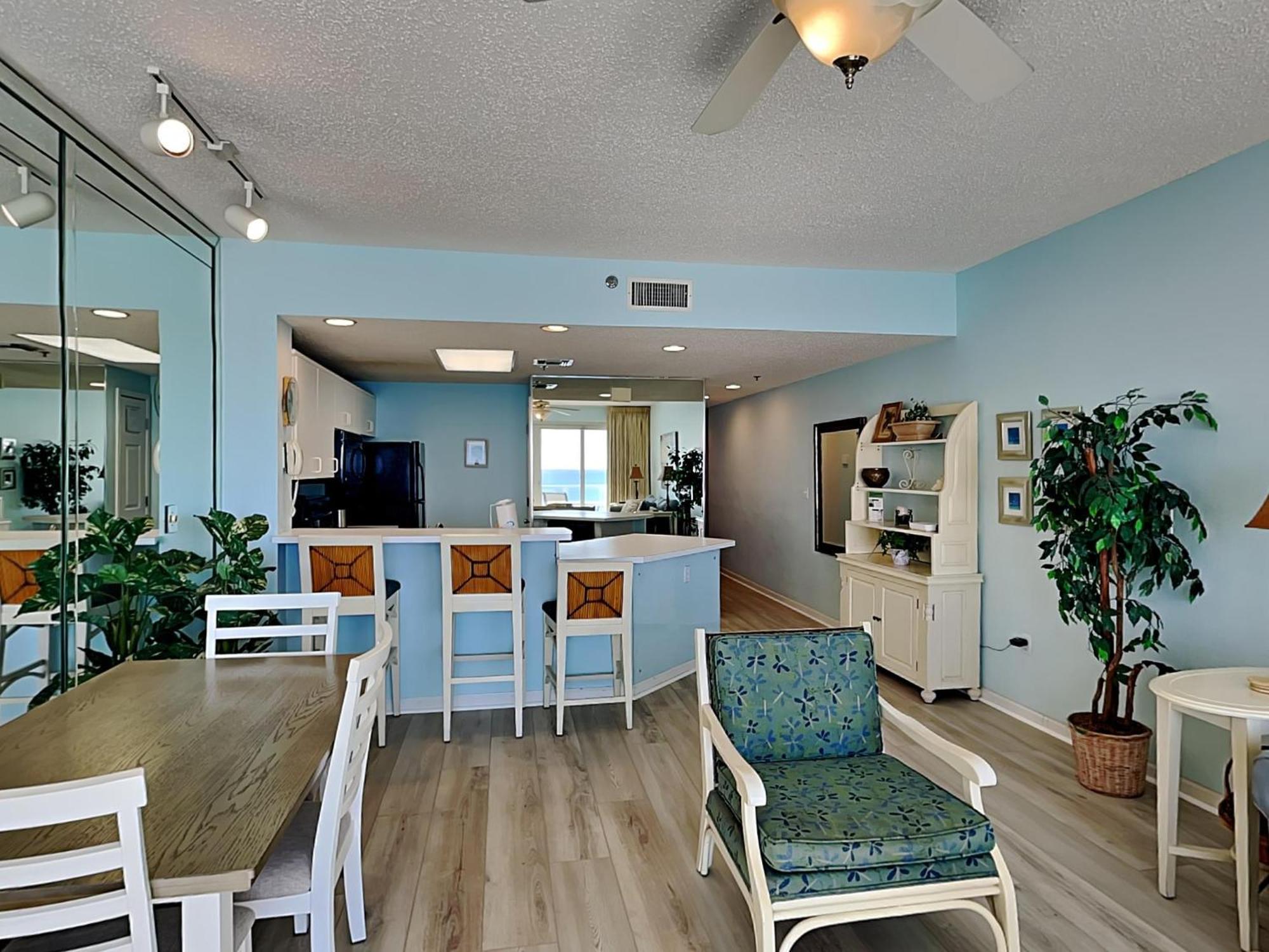 Apartment Sterling Sands #711
