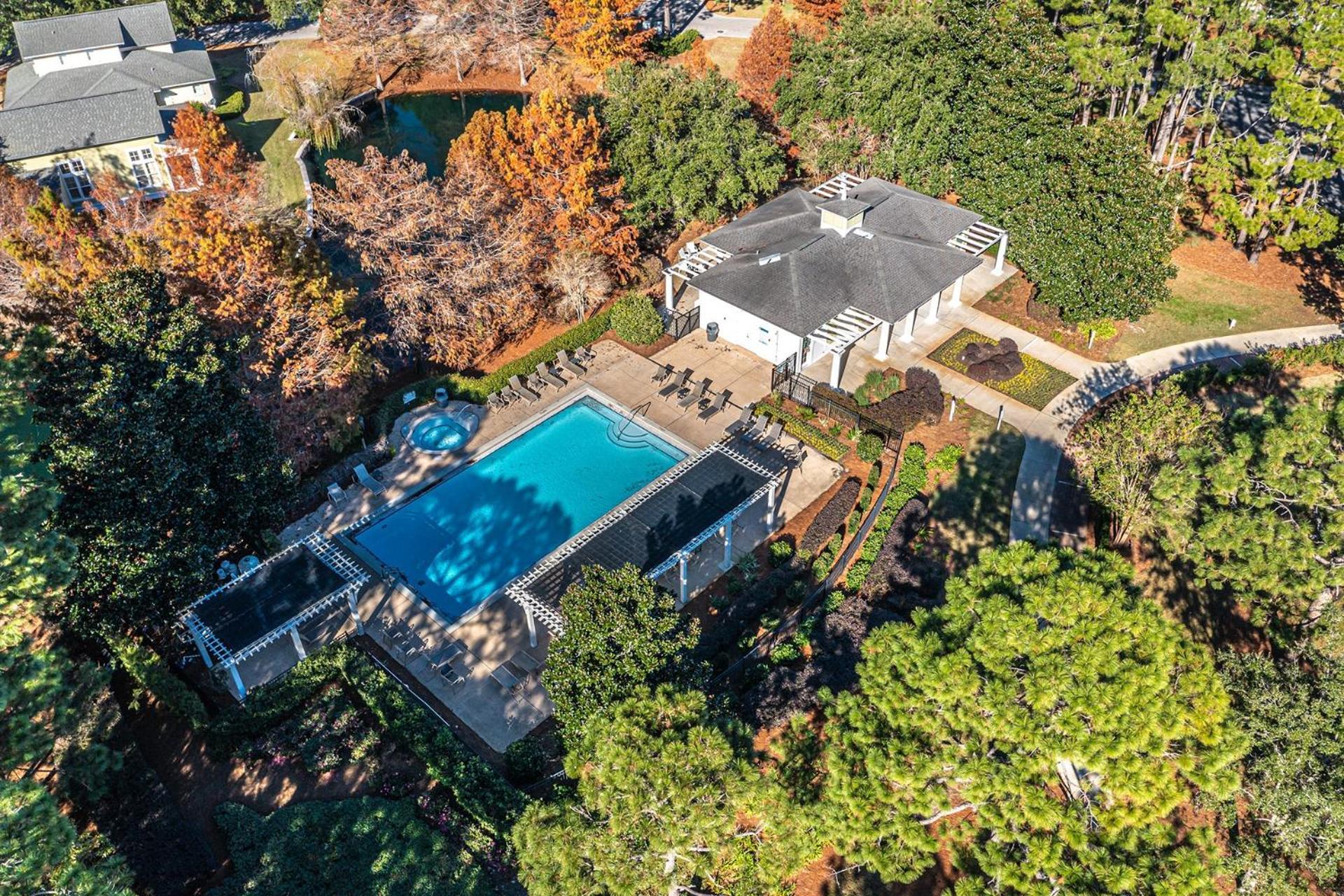 1352 Laurel Grove *