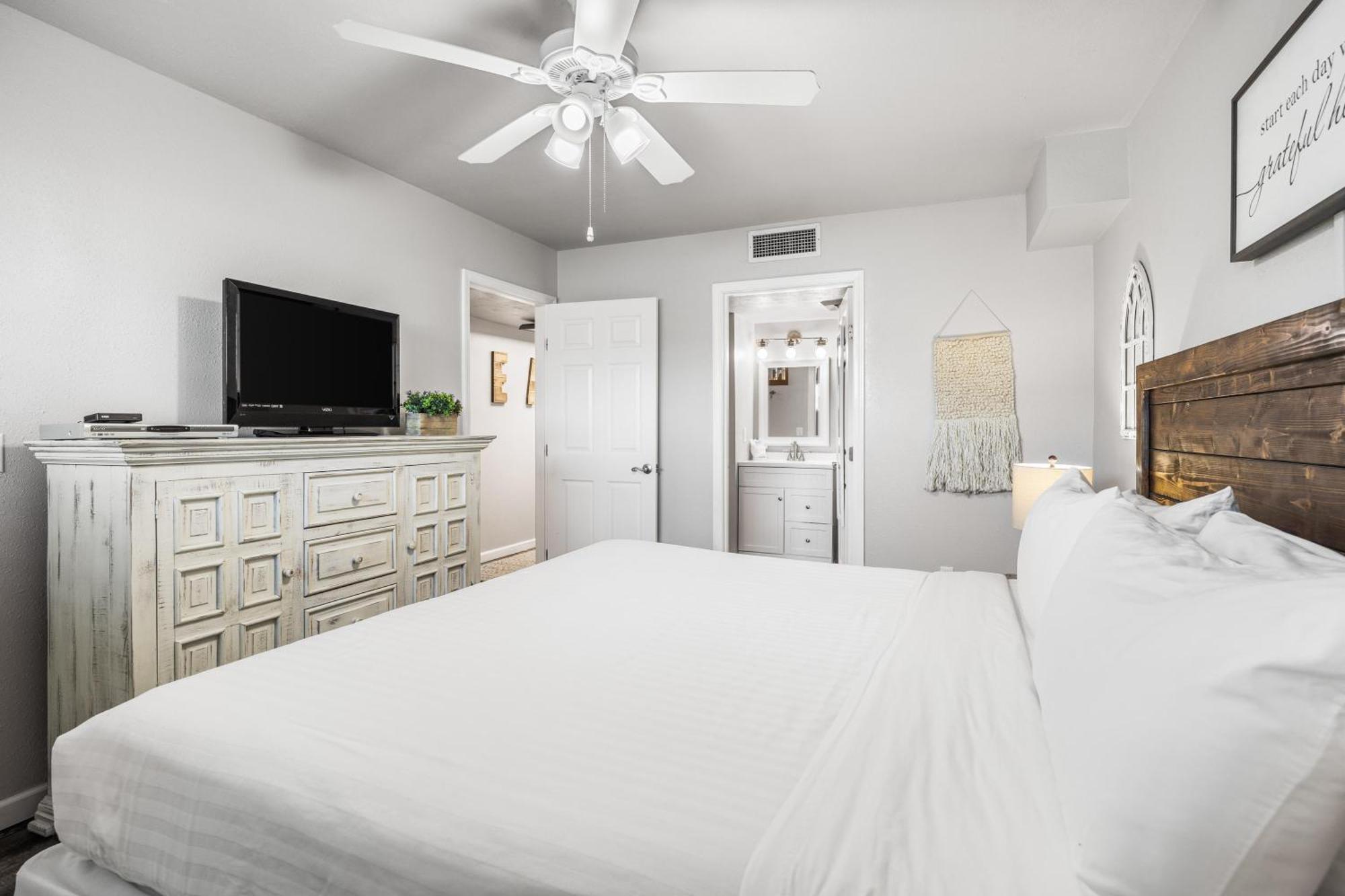 Surf And Racquet Unit 114 * Destin