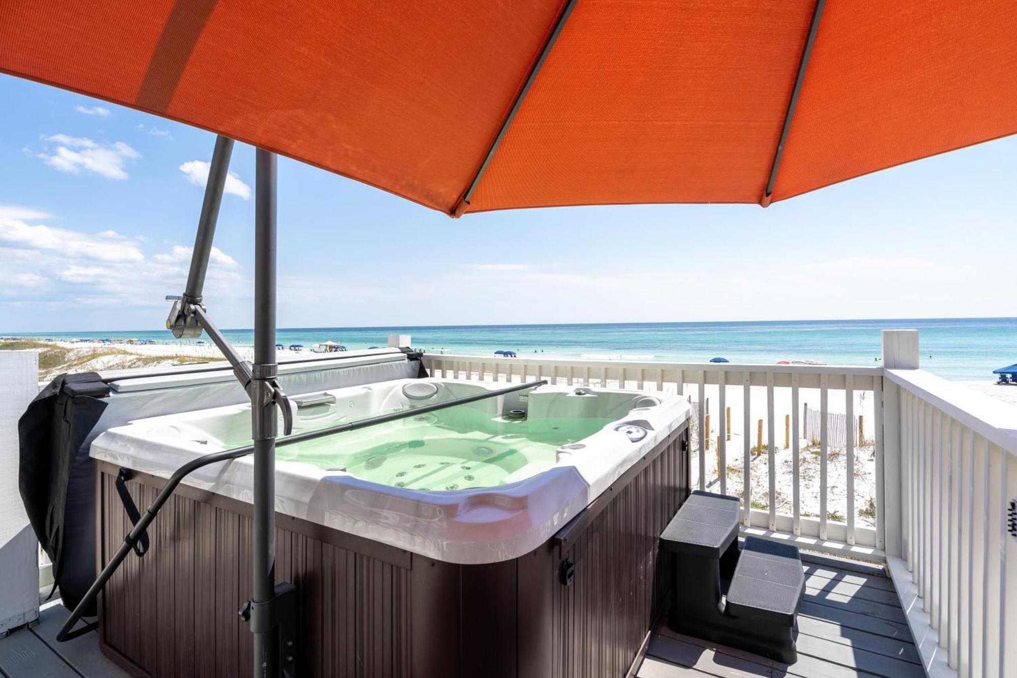 Backyard By Avantstay Oceanfront Paradise Holiday home Destin