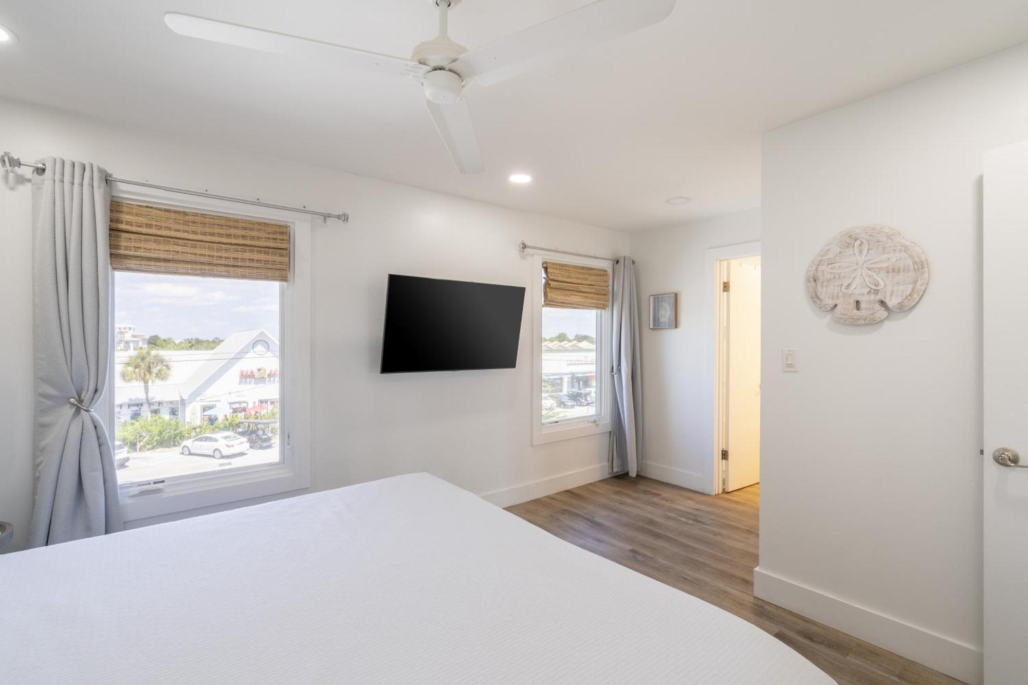 Holiday home Backyard By Avantstay Oceanfront Paradise *