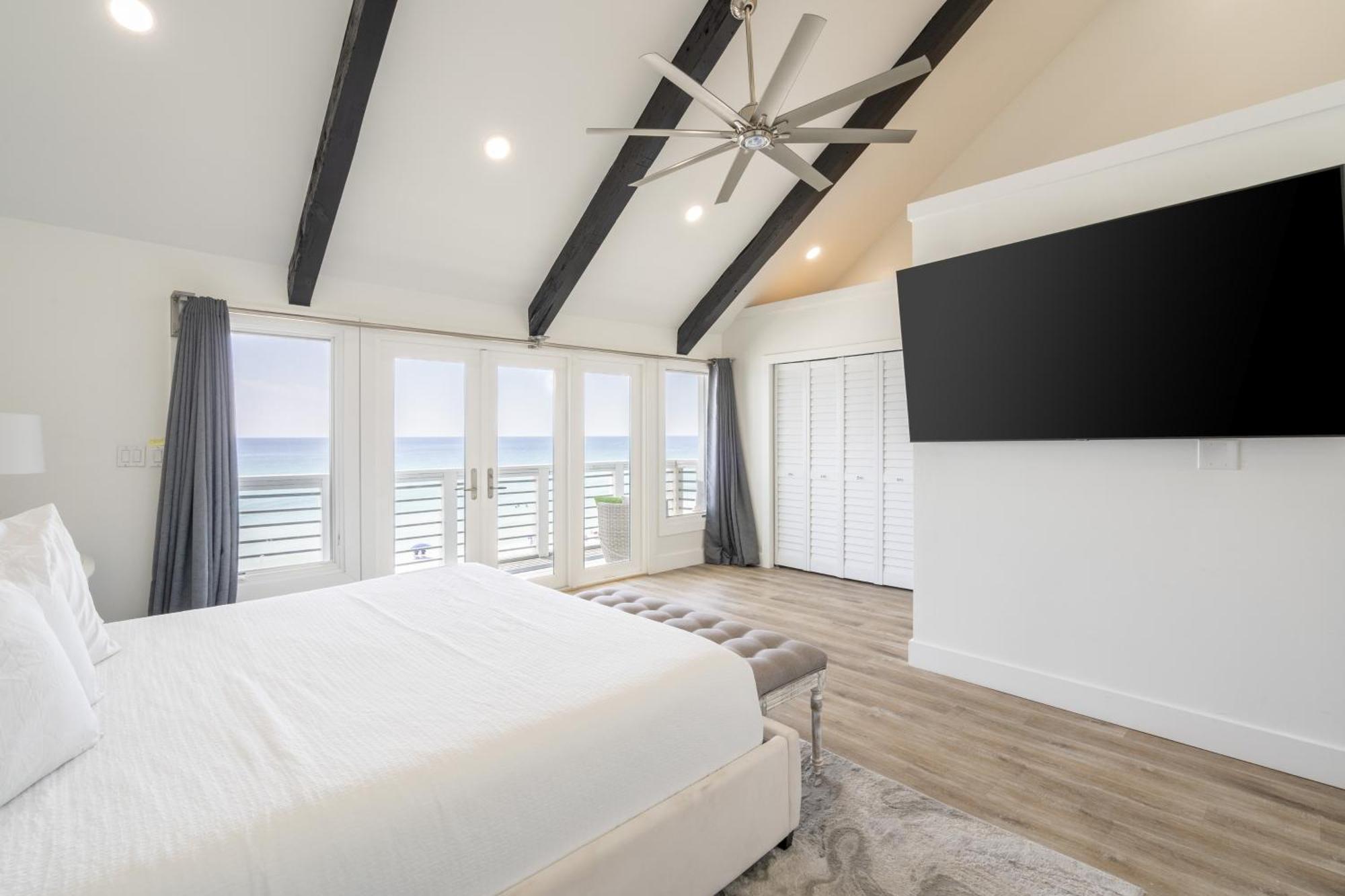 Backyard By Avantstay Oceanfront Paradise Destin