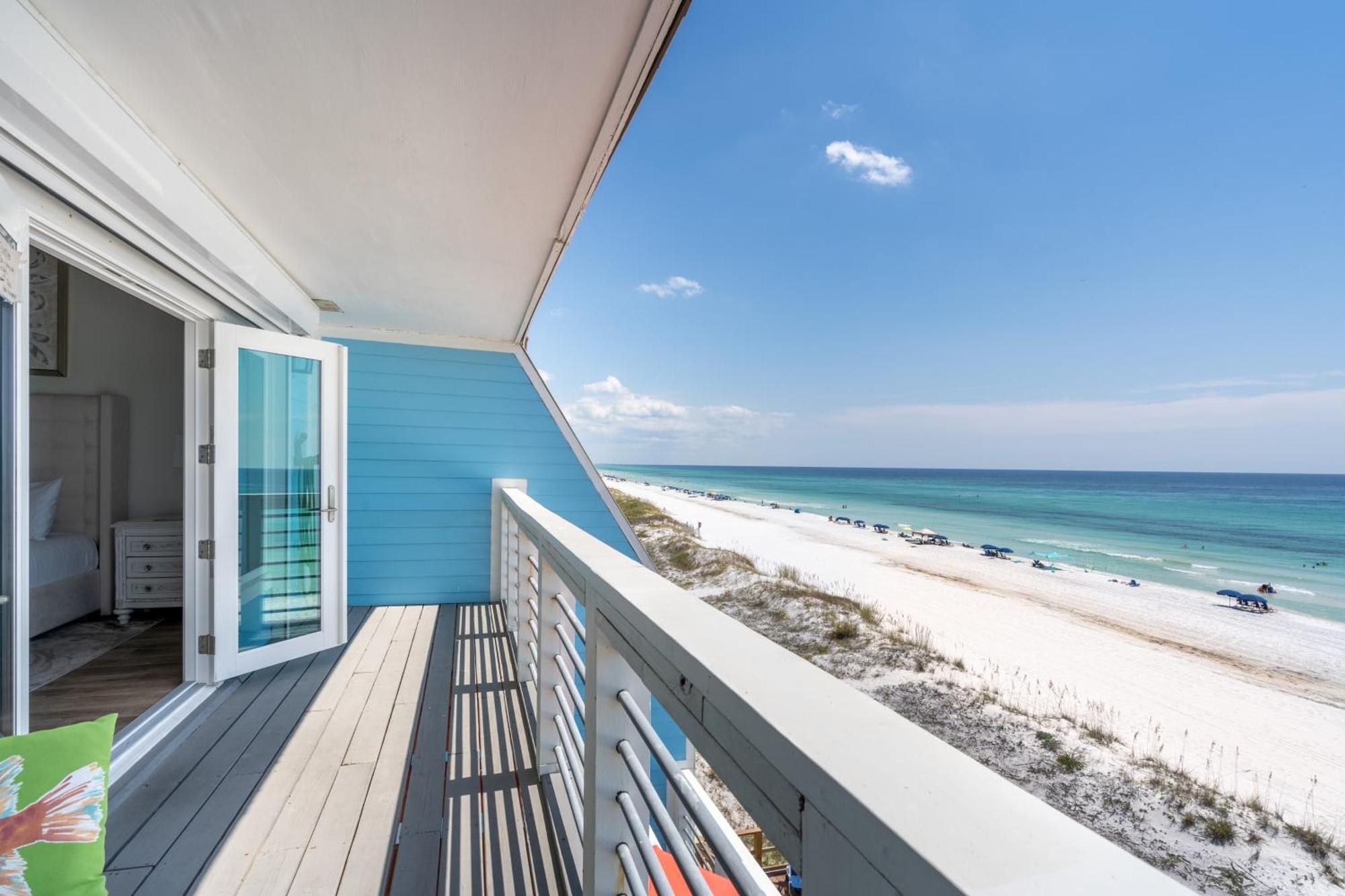 Backyard By Avantstay Oceanfront Paradise Holiday home Destin