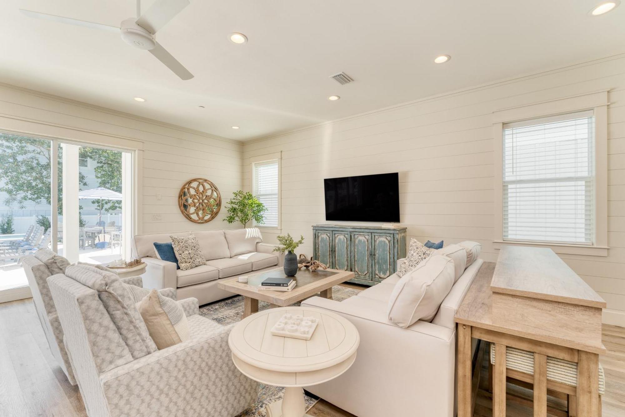 Crystal Sands By Avantstay Walk To The Holiday home Destin