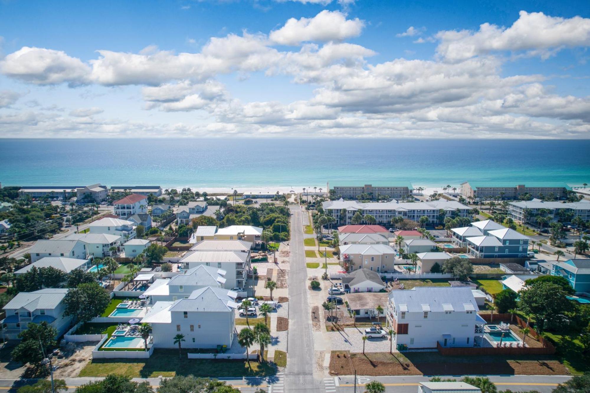 Holiday home Crystal Sands By Avantstay Walk To The