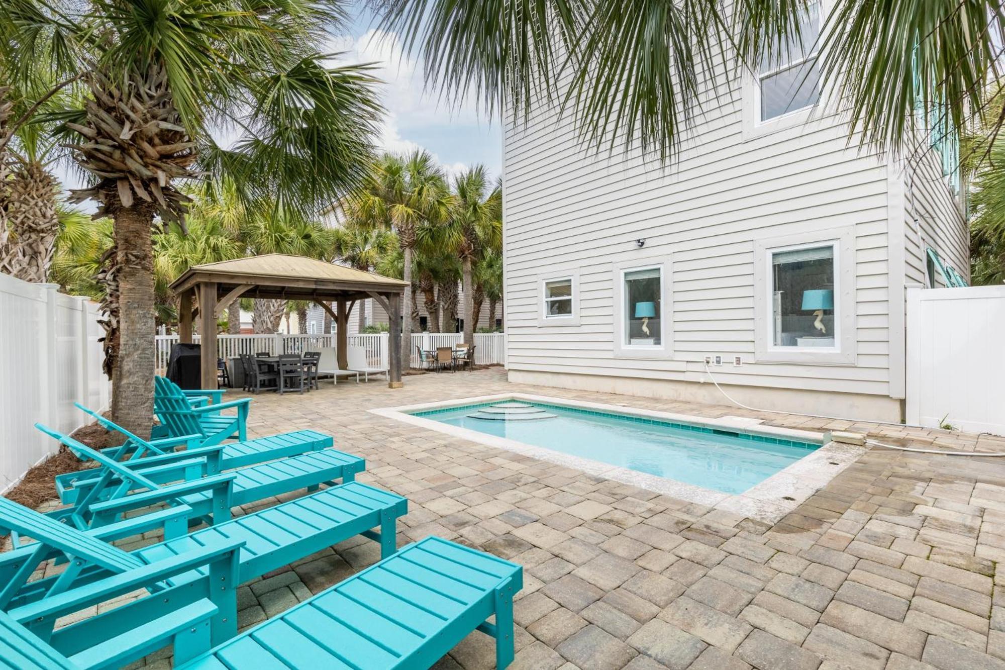 Holiday home Gulfside Oasis By Avantstay Steps To Beach W Bbq Pool Video Arcade Max Occ 20