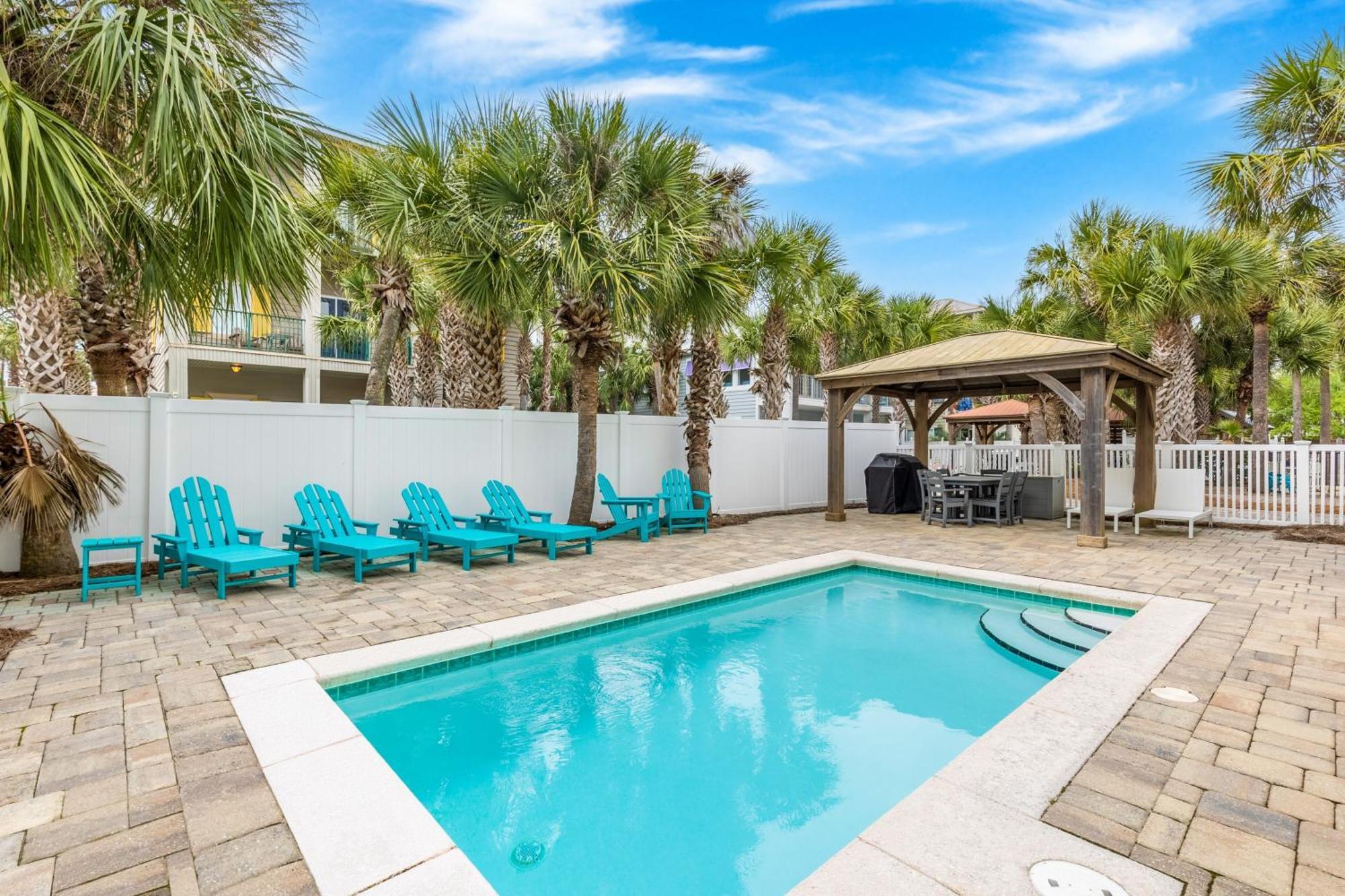 Gulfside Oasis By Avantstay Steps To Beach W Bbq Pool Video Arcade Max Occ 20 Destin