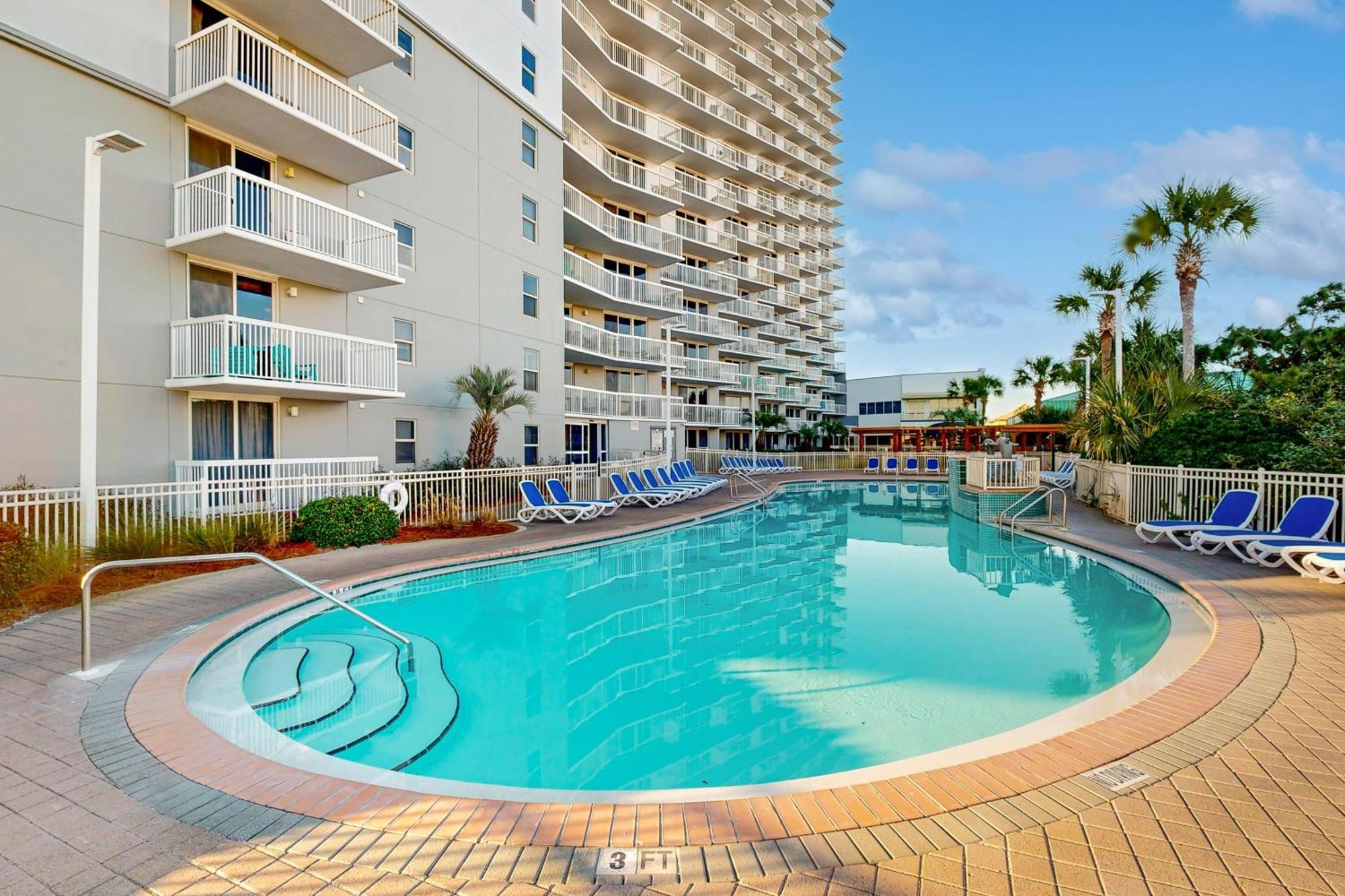 Apartment Pelican 2003 *