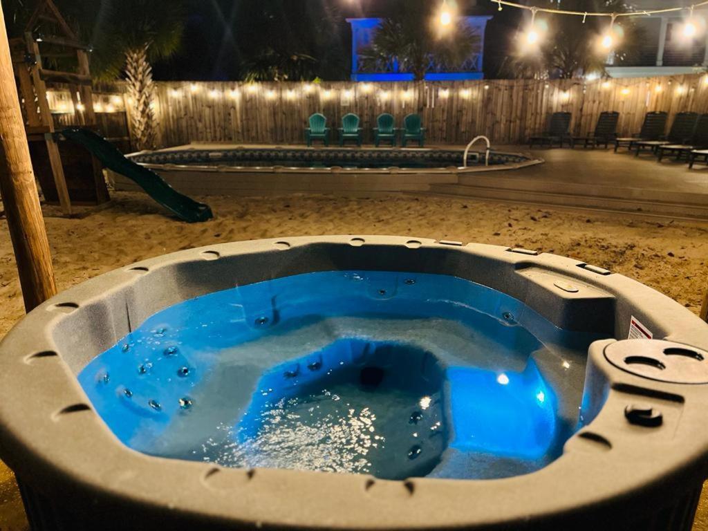 Zula Retreat: Pet-friendly Oasis With Pool, Steps From Shore Destin