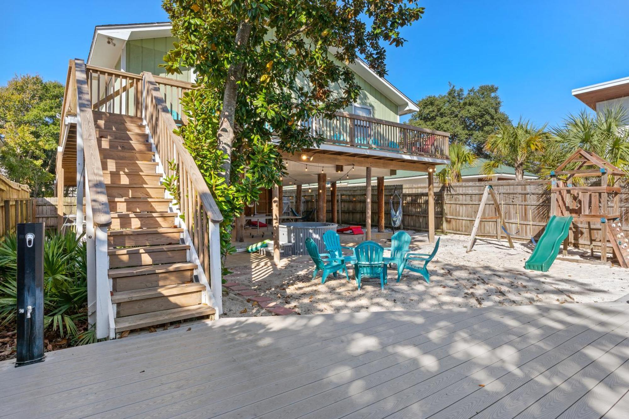 Zula Retreat: Pet-friendly Oasis With Pool, Steps From Shore Holiday home