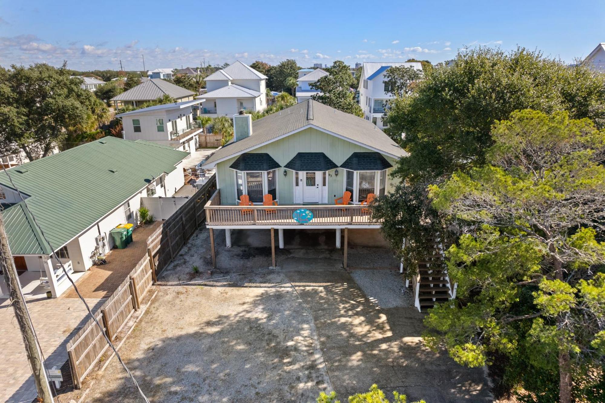 Zula Retreat: Pet-friendly Oasis With Pool, Steps From Shore