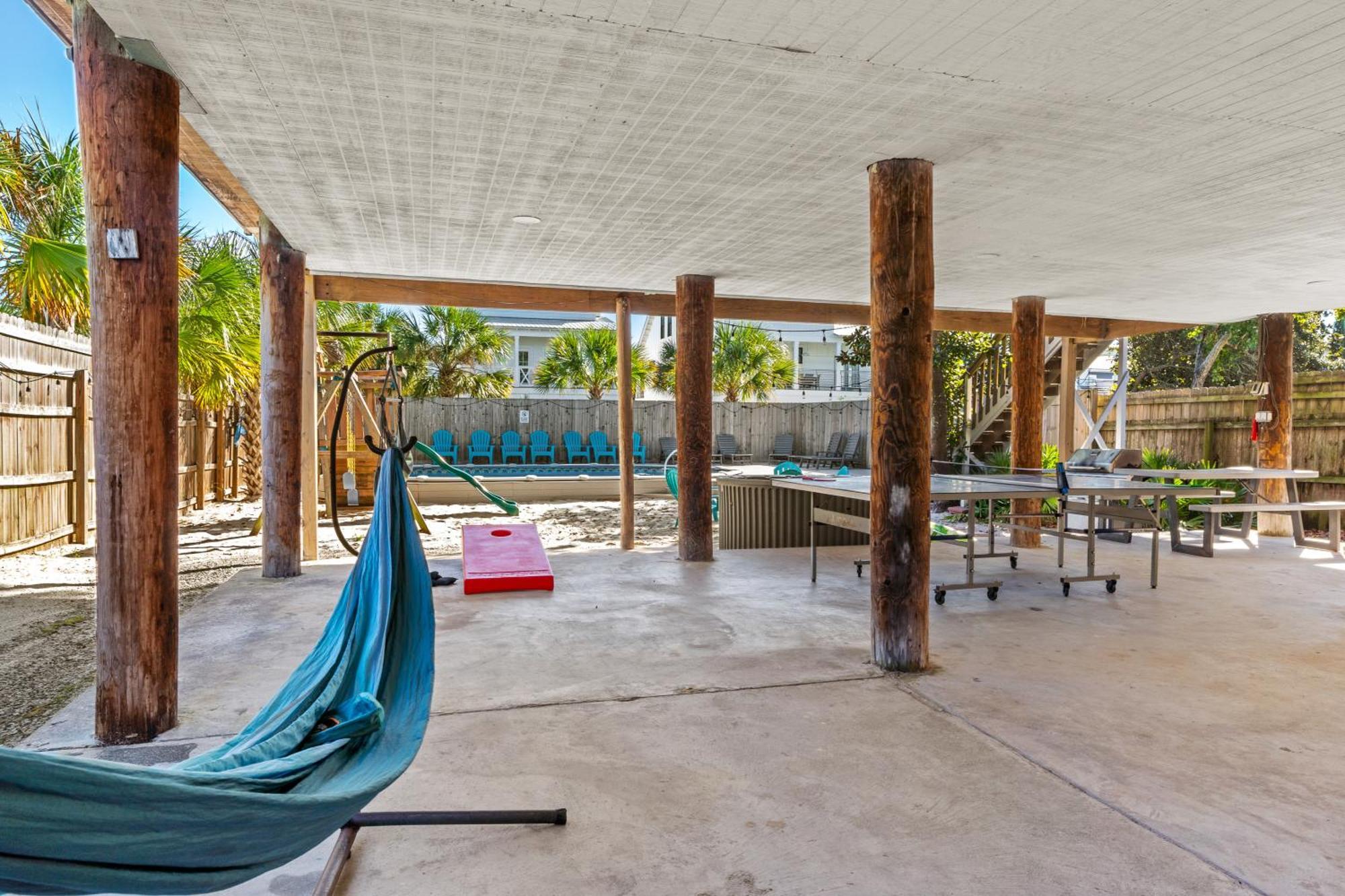 Zula Retreat: Pet-friendly Oasis With Pool, Steps From Shore Holiday home Destin