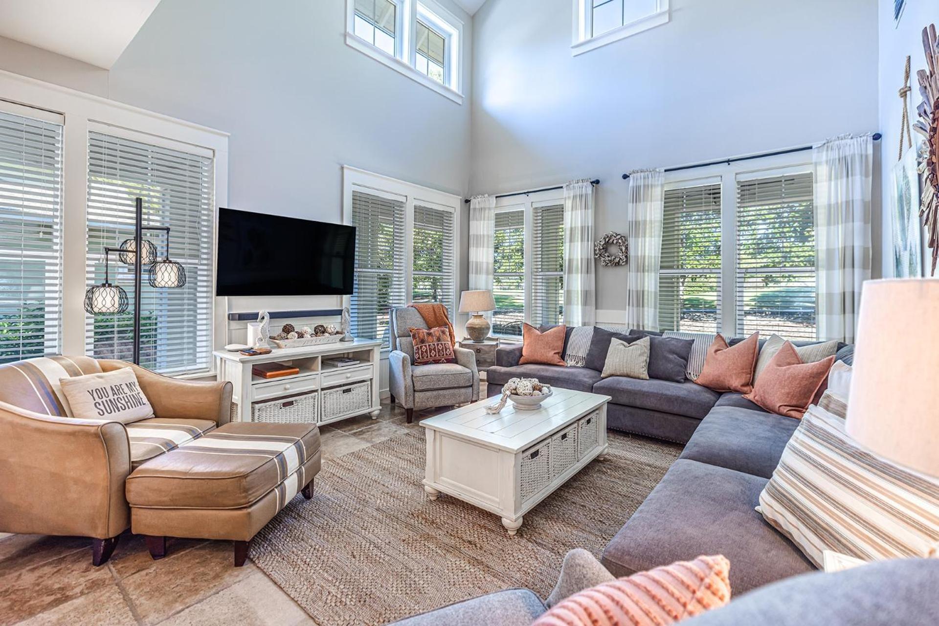 1364 Laurel Grove *
