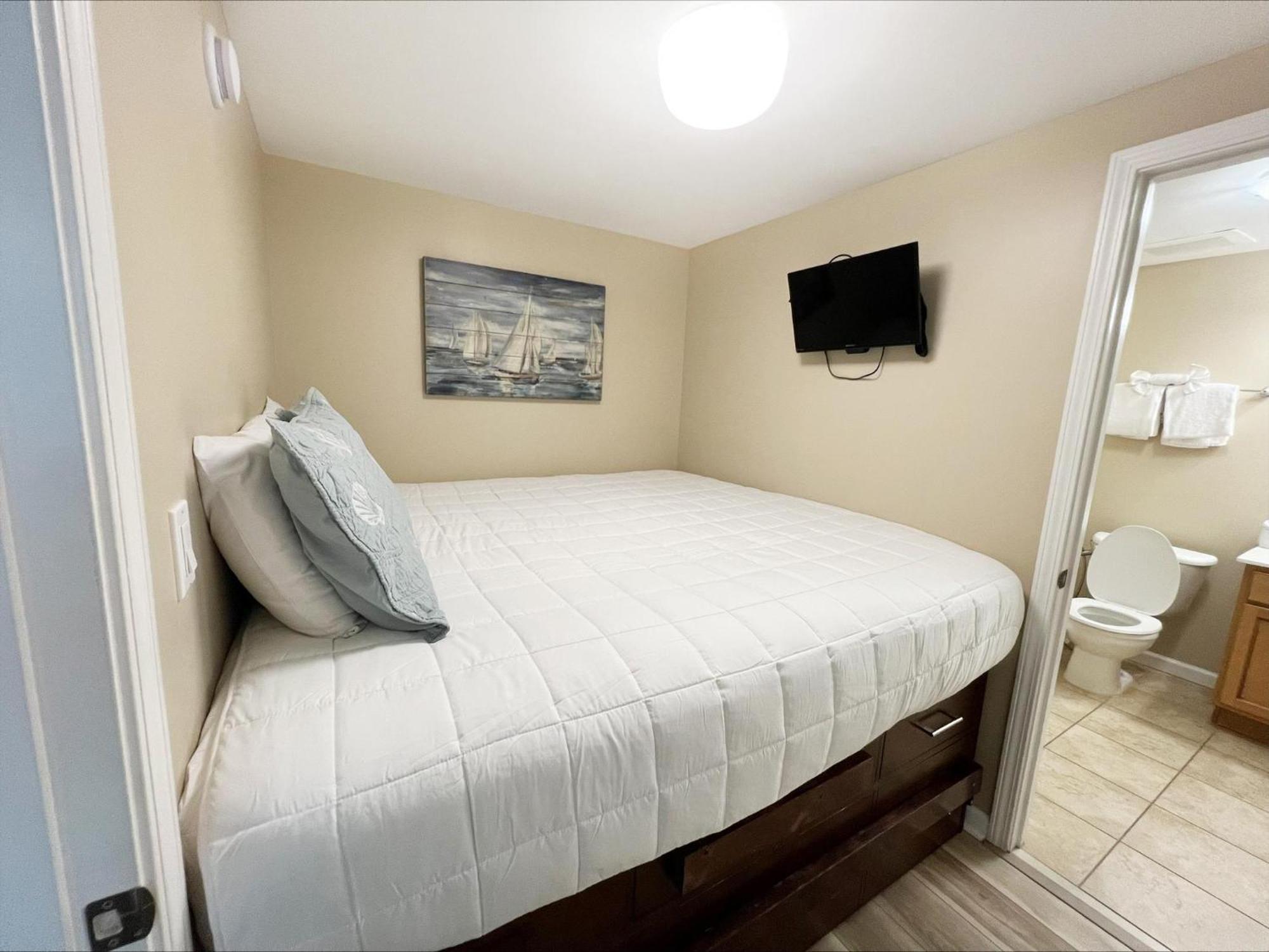 Palms #1813 Jr. 2br Apartment
