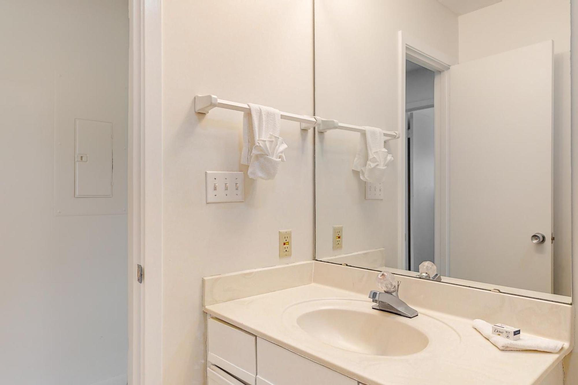 Tops'l Manor 401 Apartment Destin