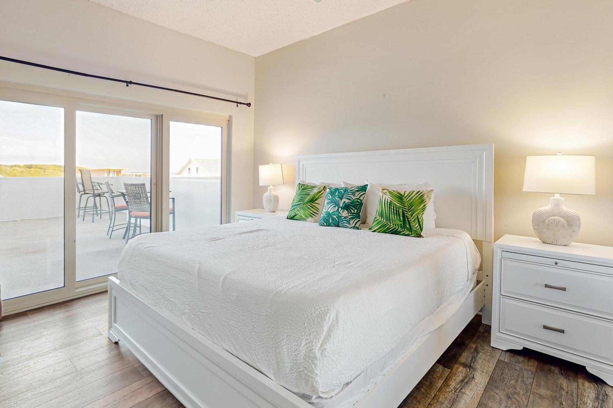 Tops'l Manor 401 Apartment *