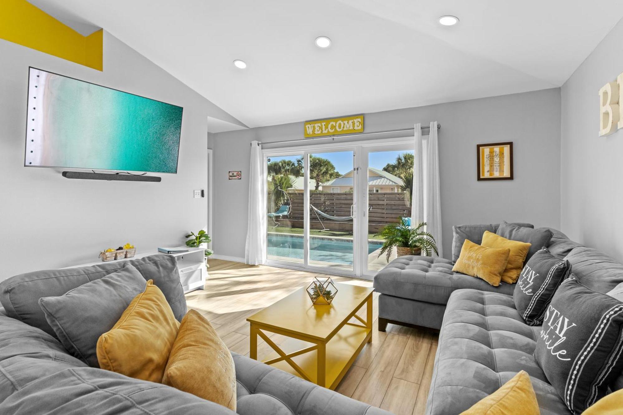 Holiday home Luxurious House, Private Heated Pool, Dedicated Office, Mins Walk To & Shops Destin