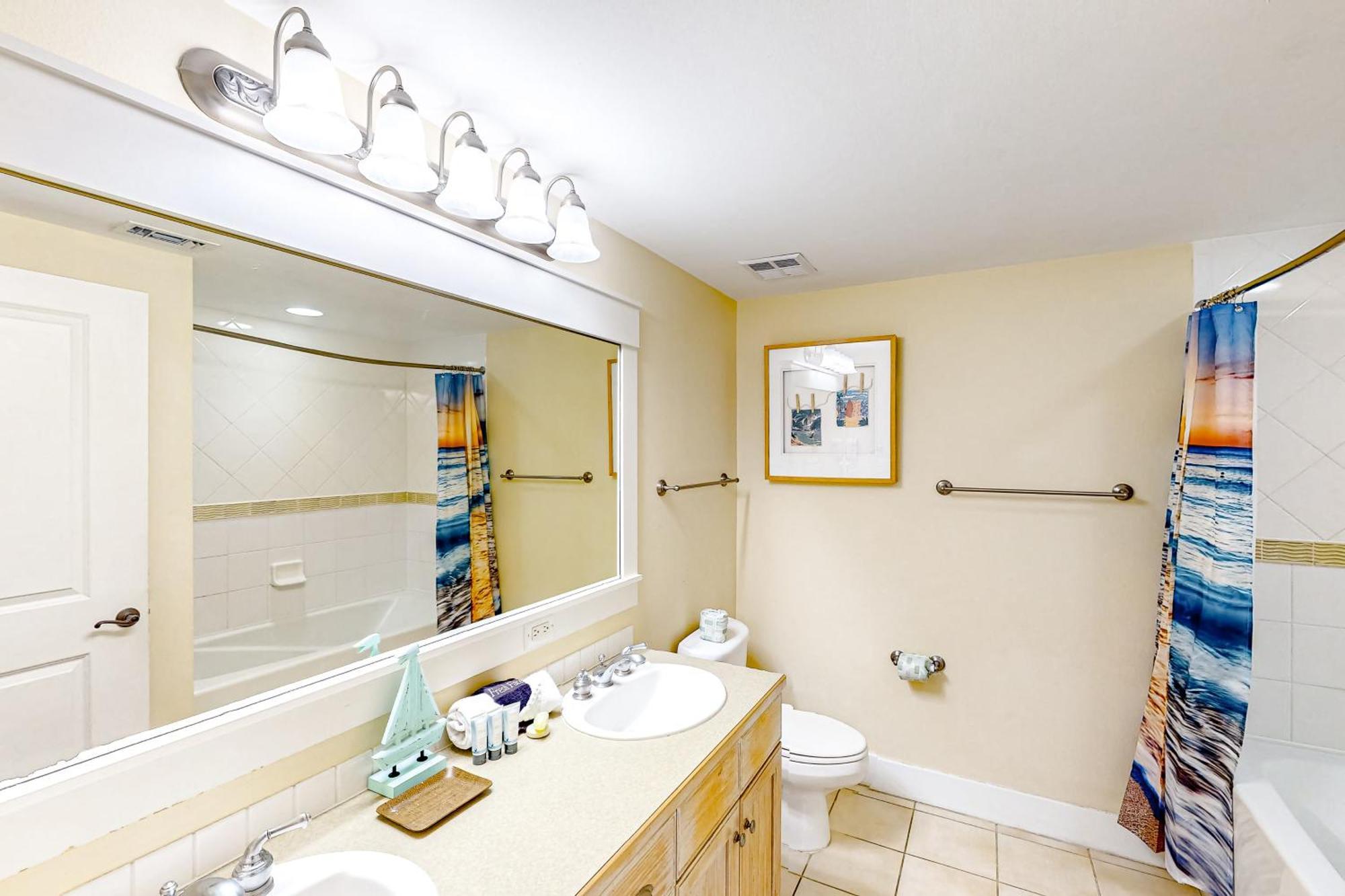 Baytowne Wharf - Pilot House #328/#330 Combo Apartment Destin