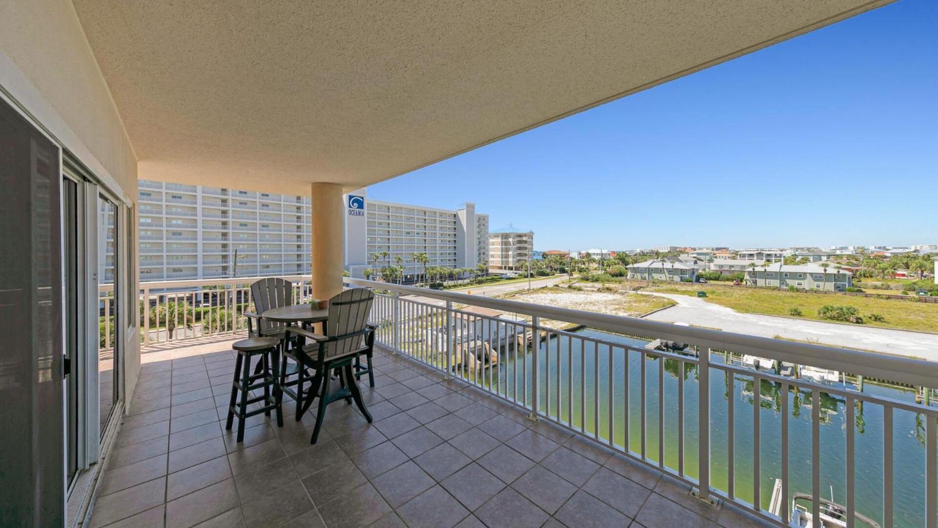 Harbor Landing 201b - Lovely 3br On Isle With Harbor Views Holiday home *