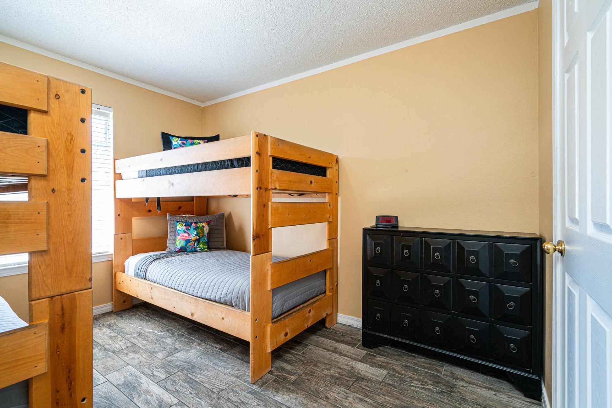 Windstarr Destin- Golf Cart Included, One Level, Close To Beach, Pet Friendly * Destin