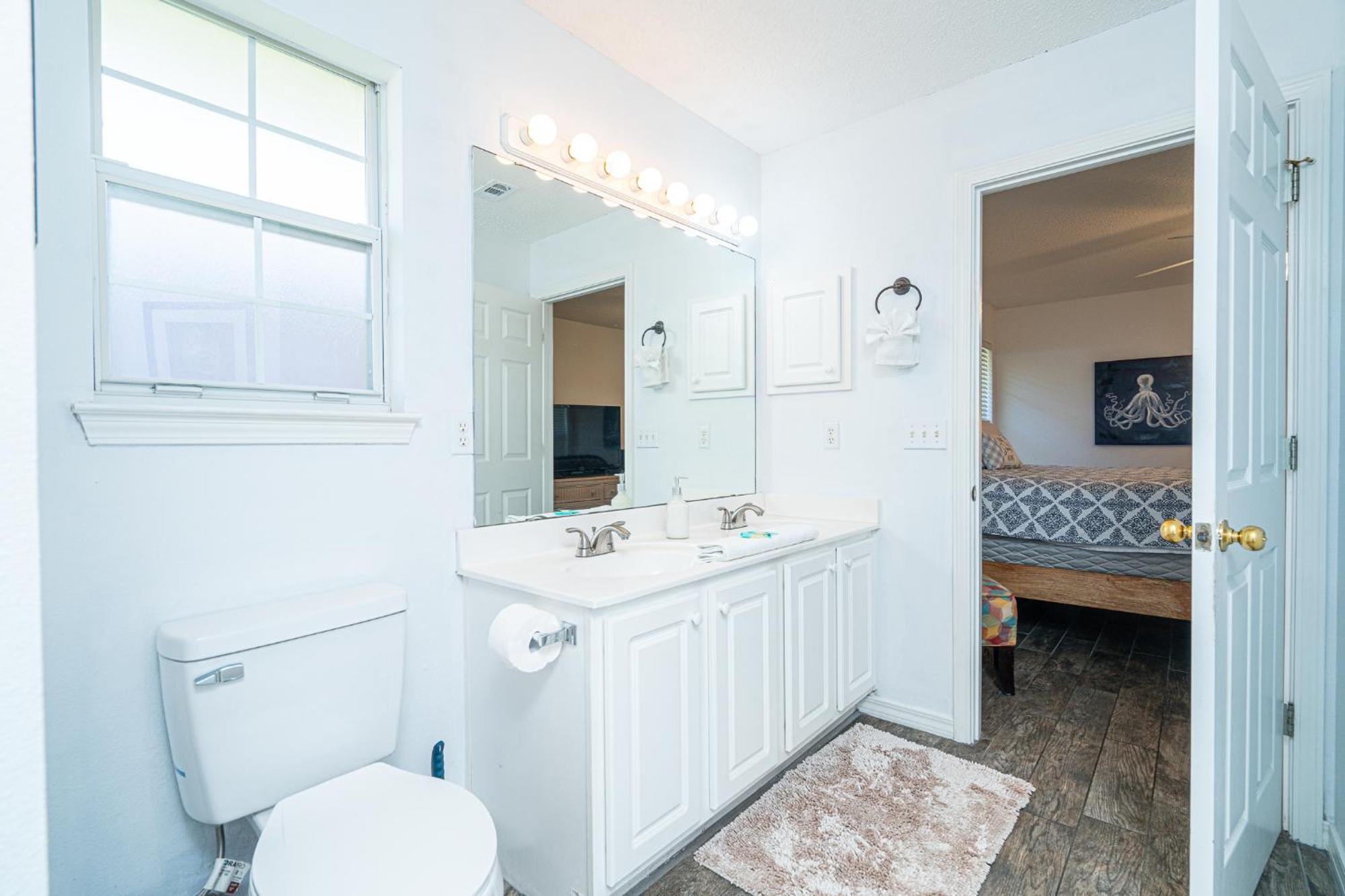 Windstarr Destin- Golf Cart Included, One Level, Close To Beach, Pet Friendly * Destin