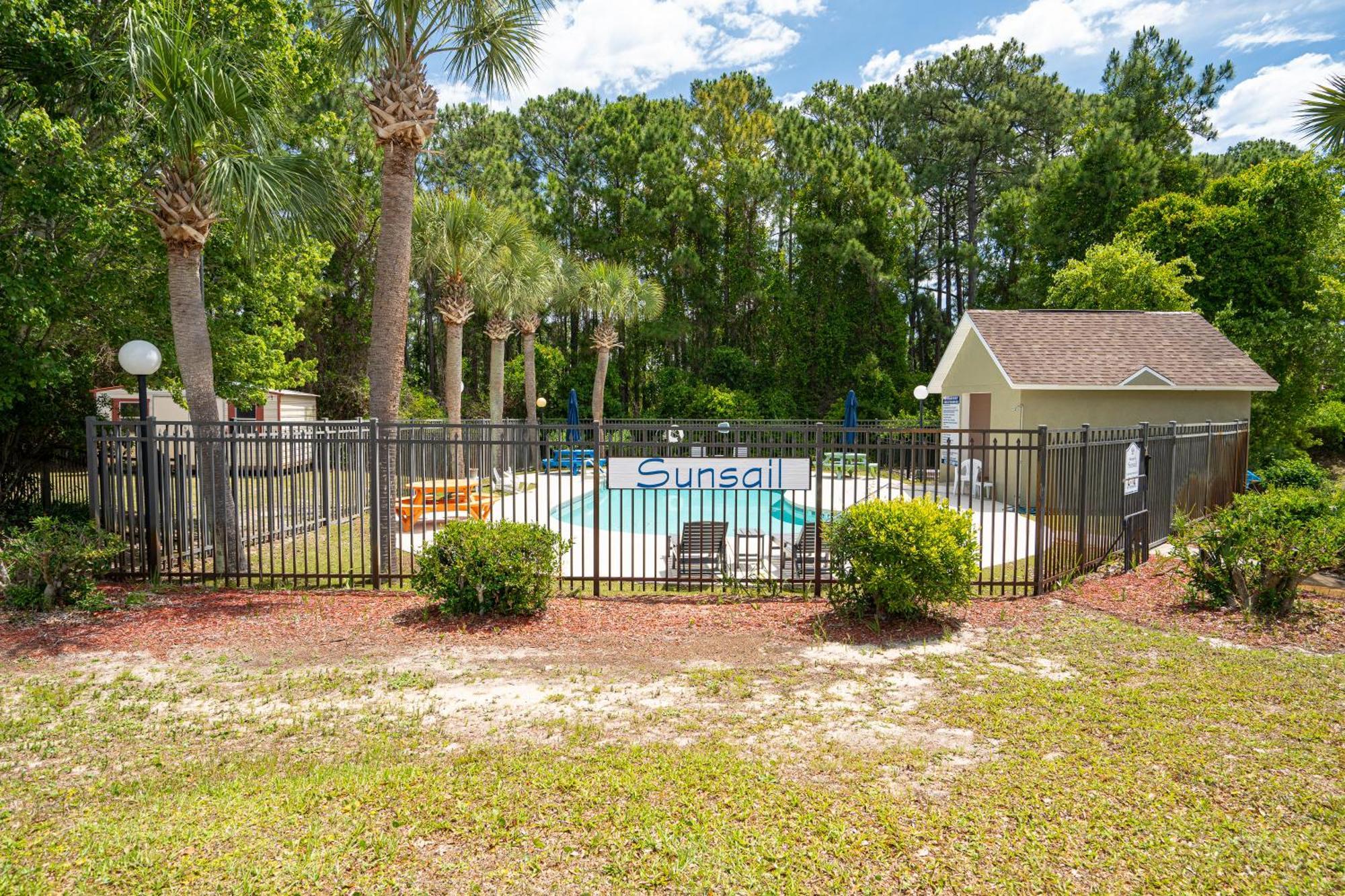 Windstarr Destin- Golf Cart Included, One Level, Close To Beach, Pet Friendly Destin