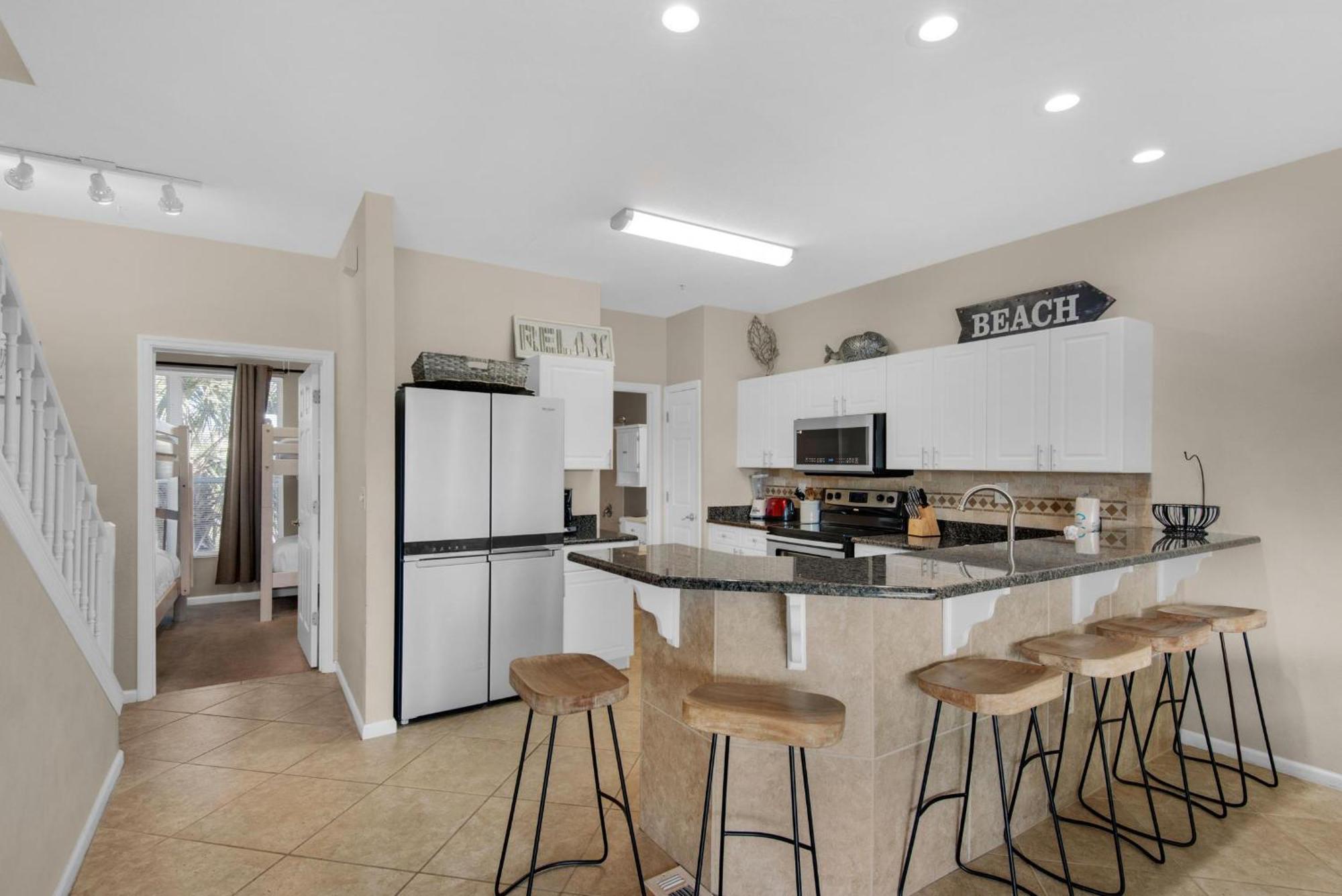 Haven- Pointe 703 *
