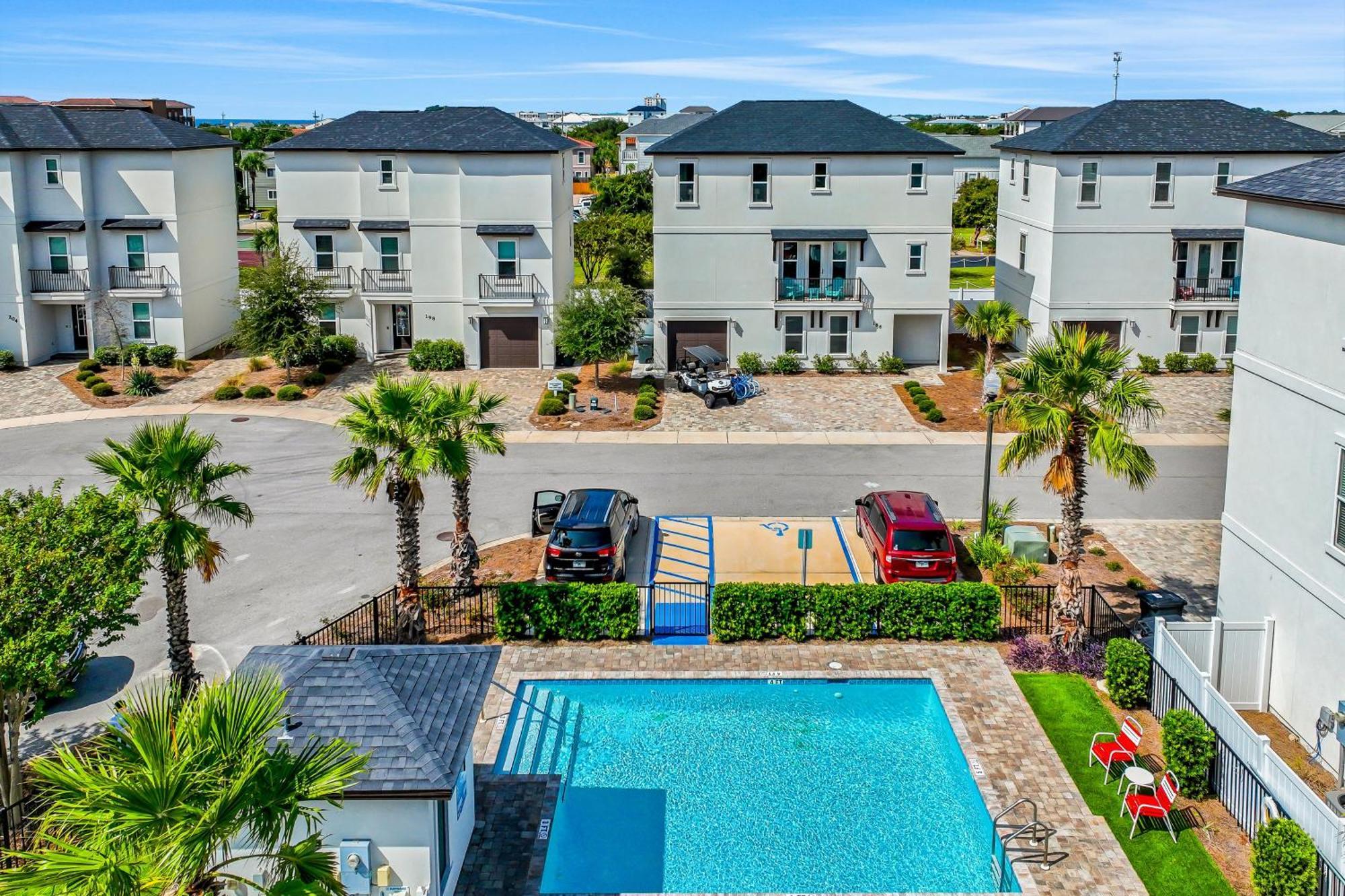 Grand Tran Chateau * Destin