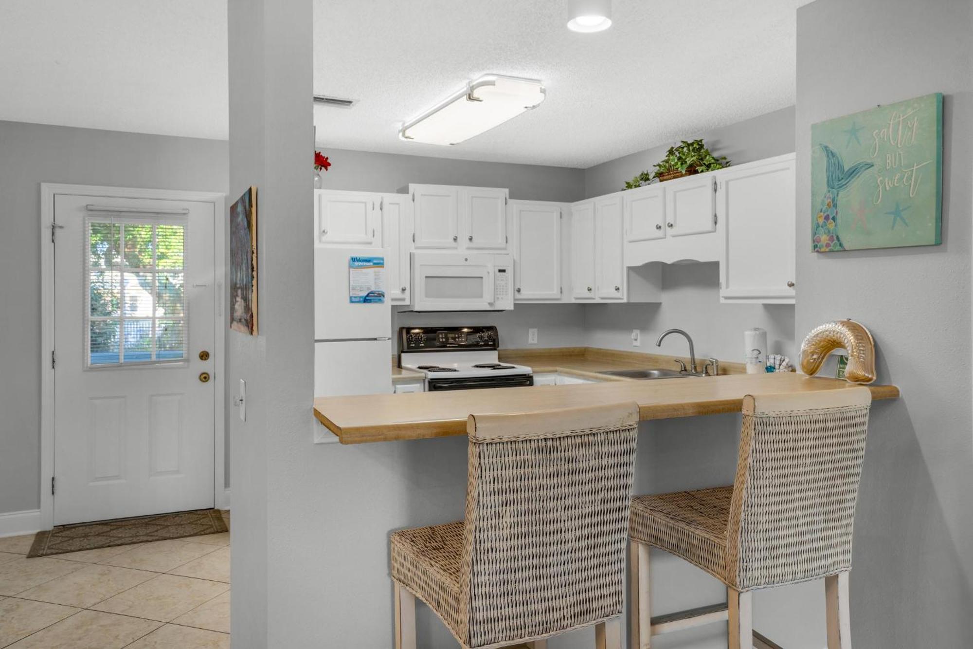 Seabreeze Escape Apartment *