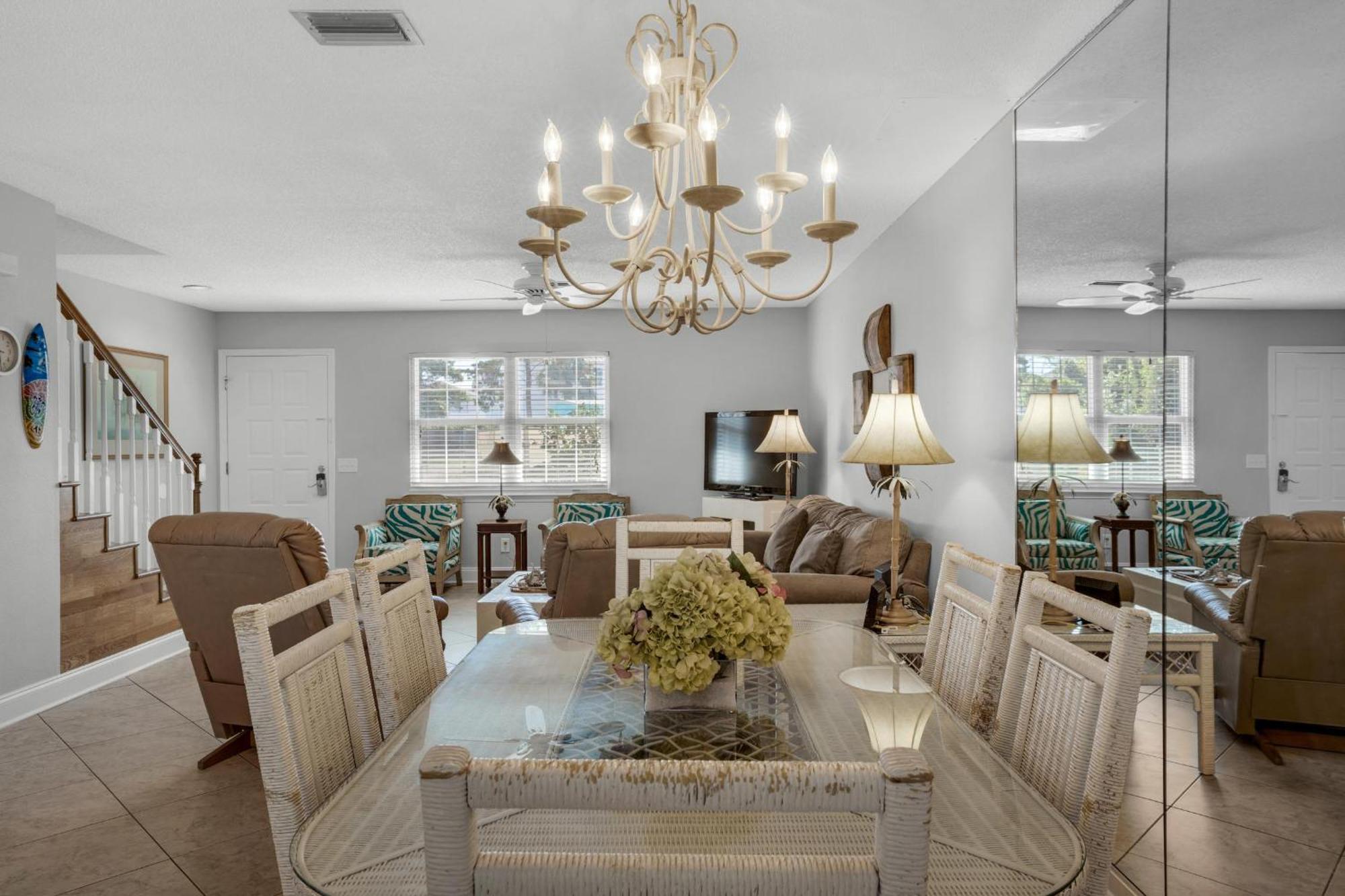 Seabreeze Escape Apartment *