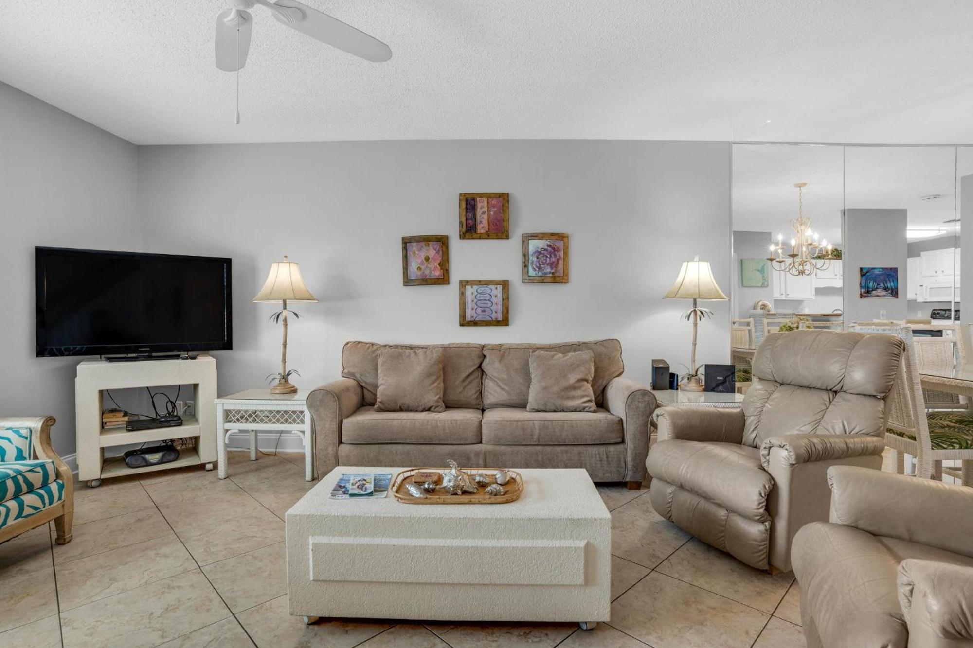 Seabreeze Escape Apartment