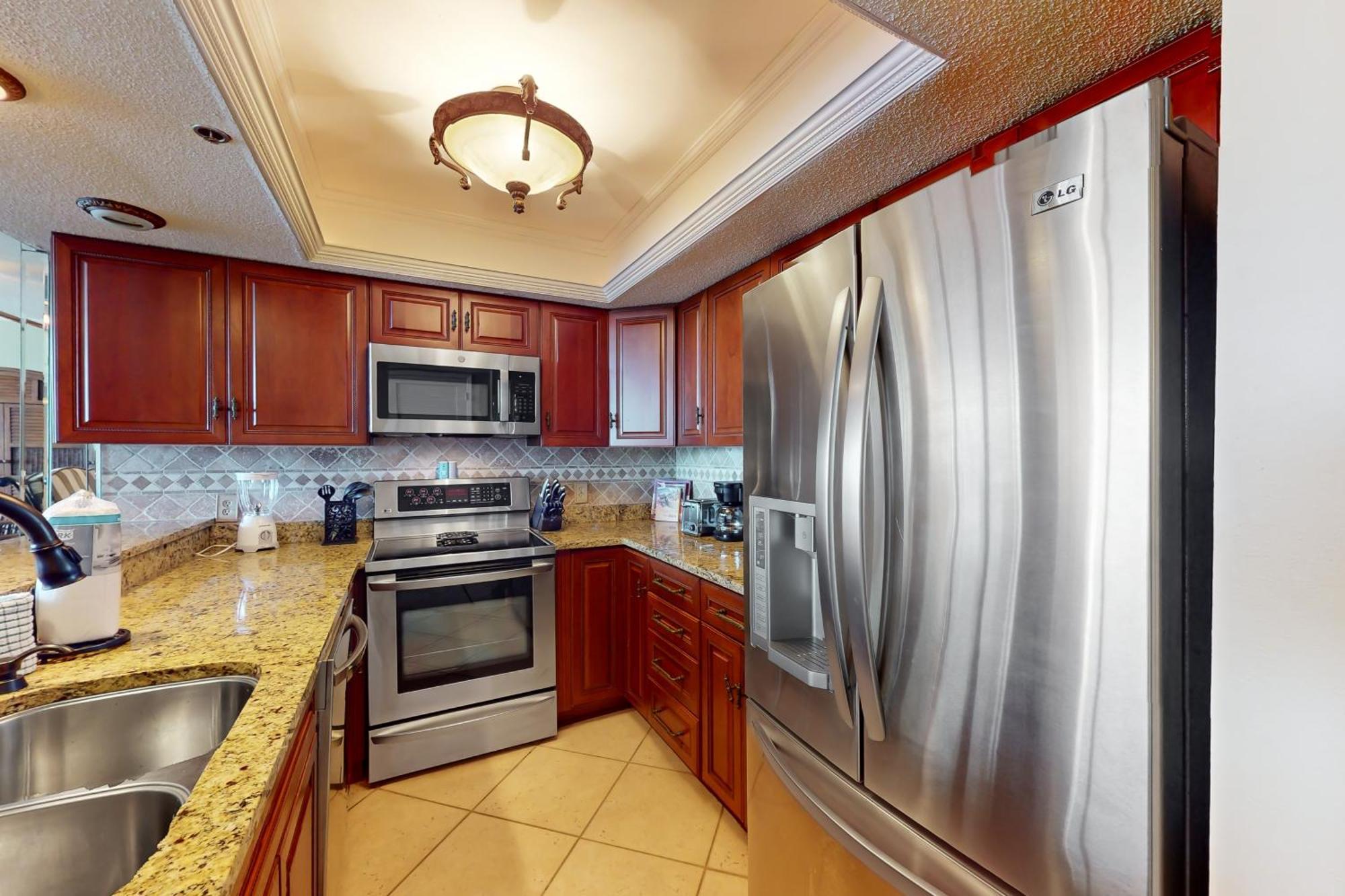 Apartment East Pass Towers 212