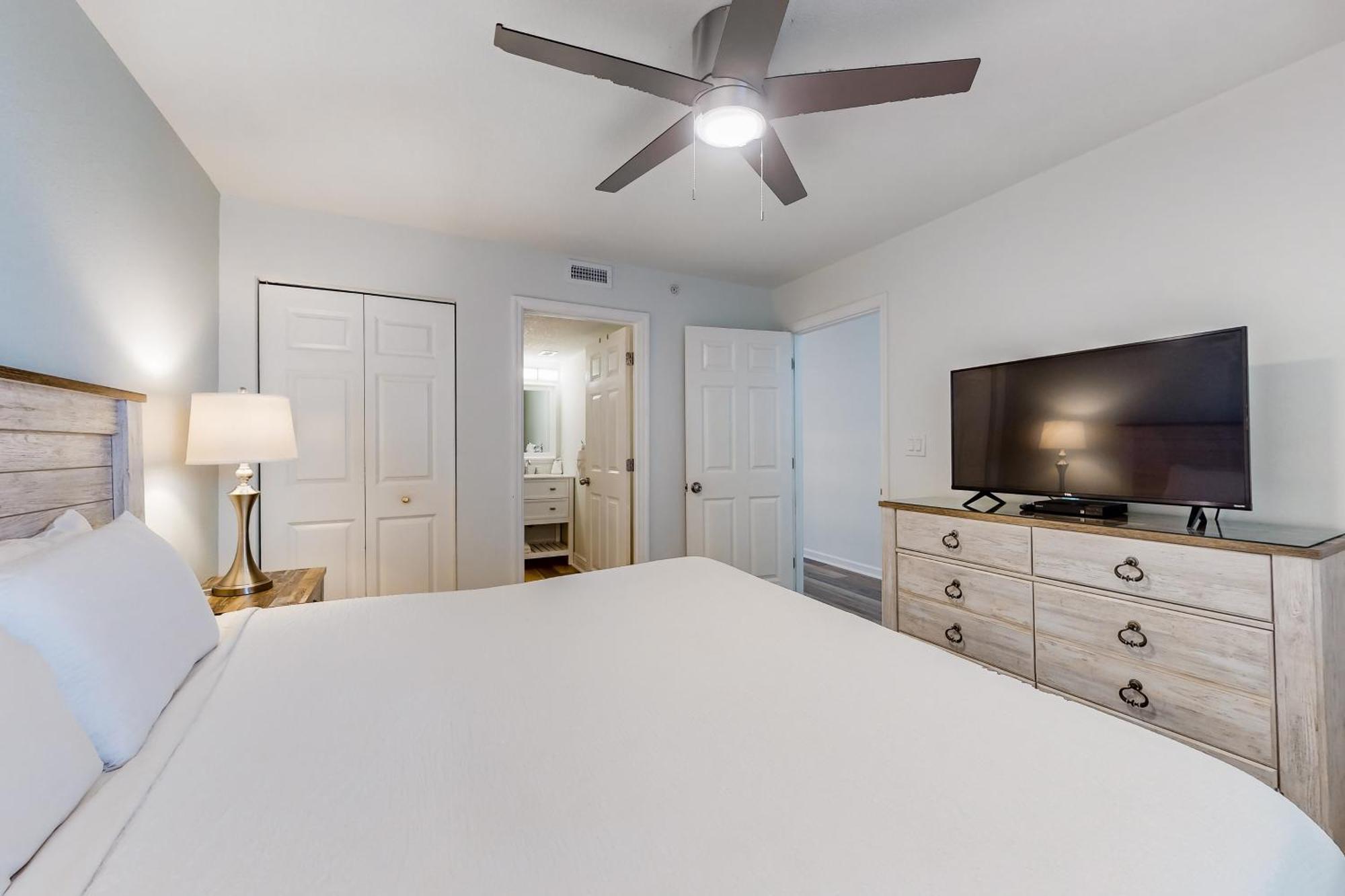 Pelican 1205 Destin