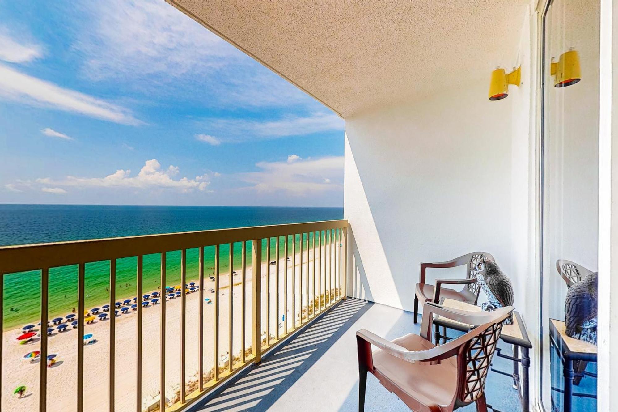 Pelican 1205 Apartment *