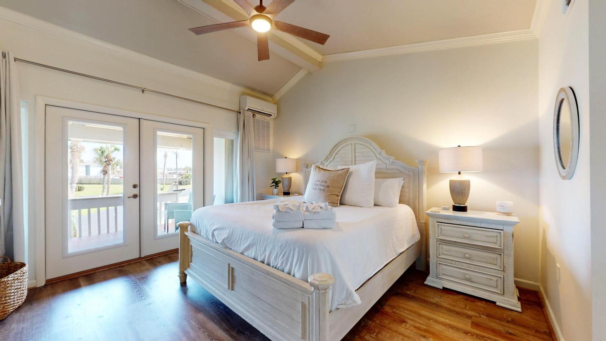 Holiday home Chateau La 16e Destin