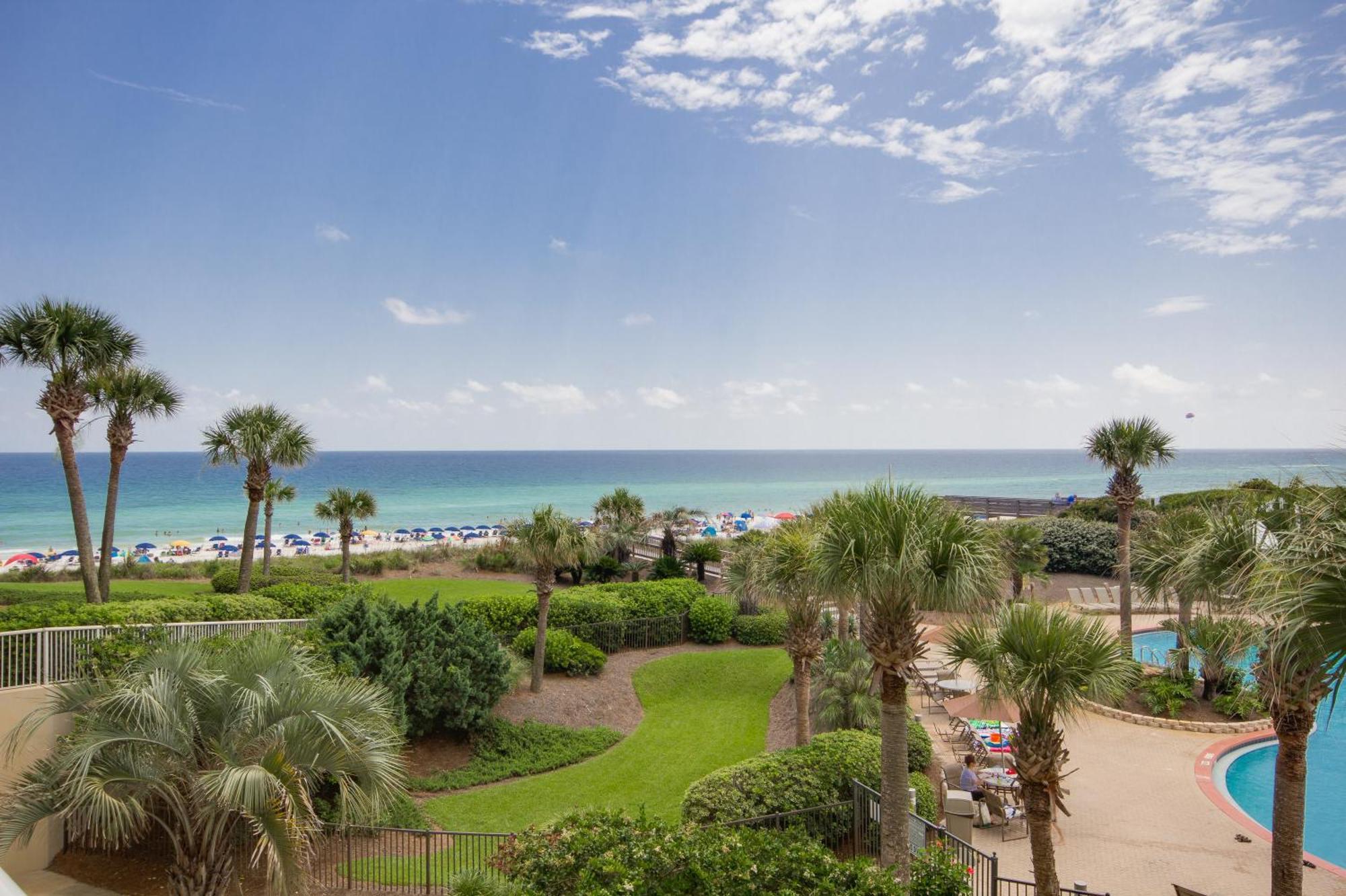 Elegant 4bd 4ba With Stunning Ocean Views And Direct & Pool Access