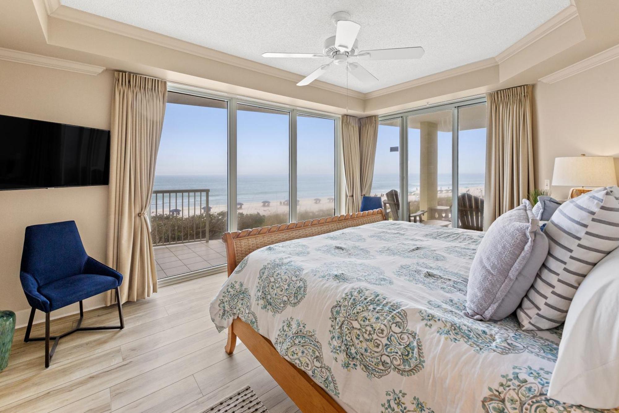 Elegant 4bd 4ba With Stunning Ocean Views And Direct & Pool Access Holiday home *