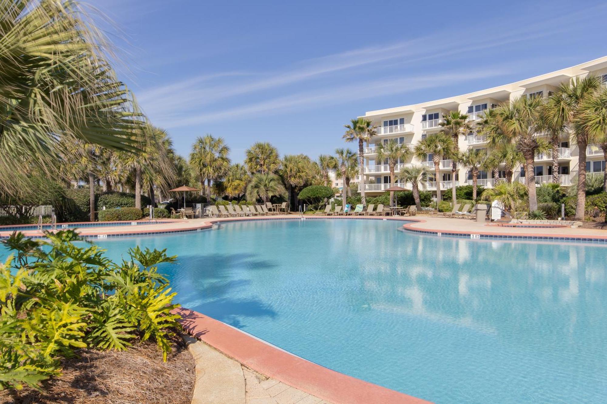 Elegant 4bd 4ba With Stunning Ocean Views And Direct & Pool Access Destin