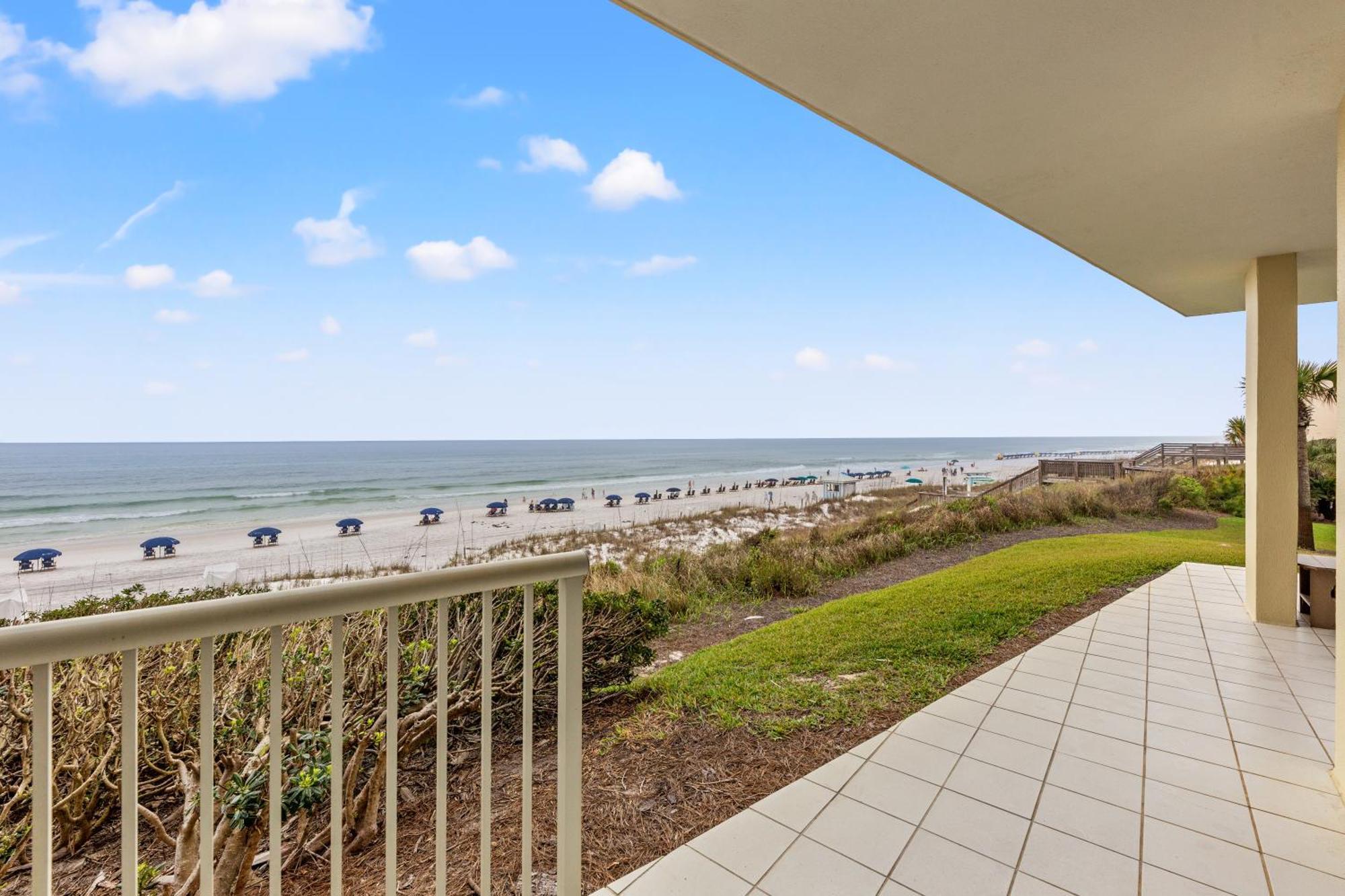 Elegant 4bd 4ba With Stunning Ocean Views And Direct & Pool Access Holiday home *