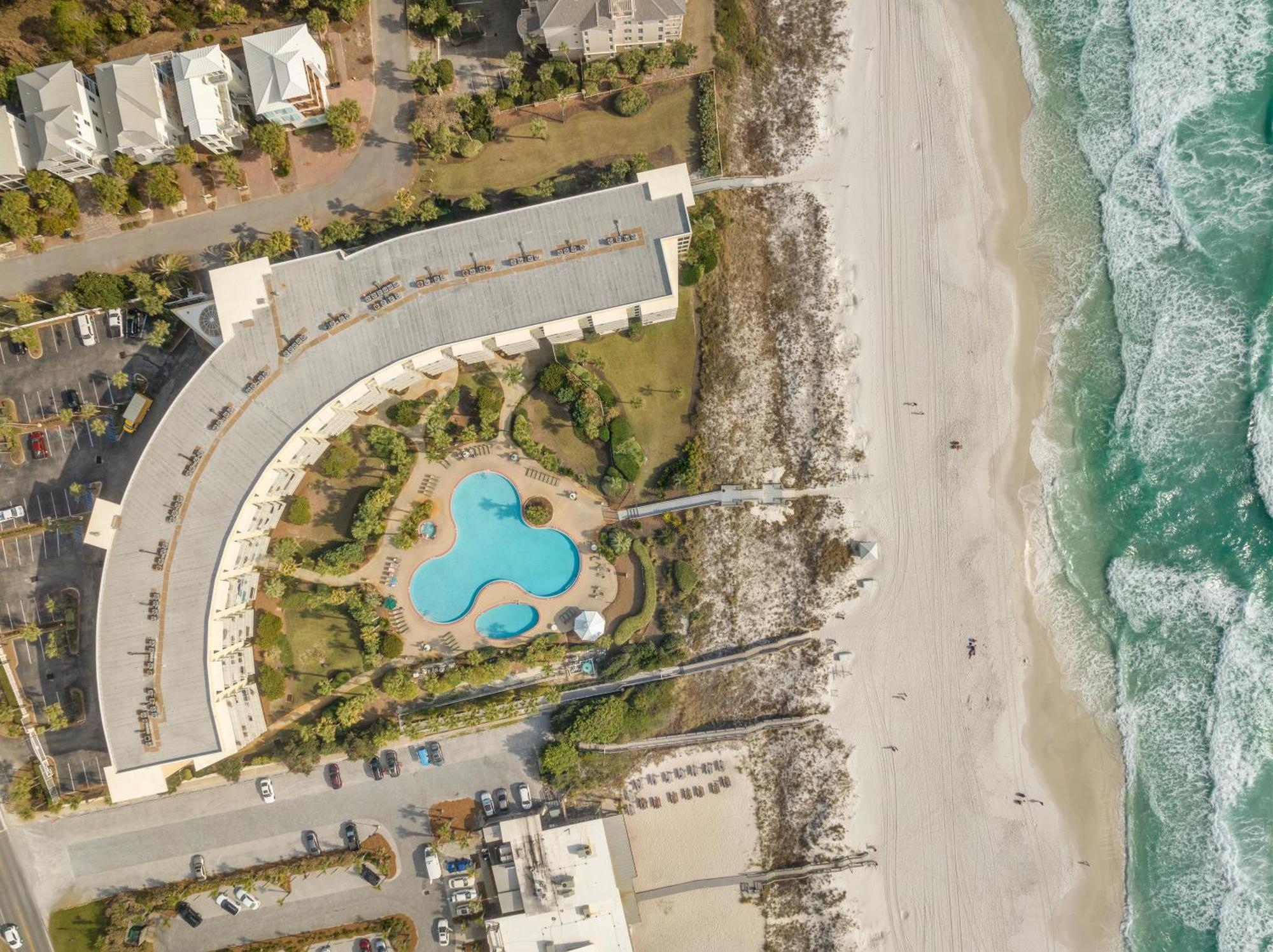 Beachfront Luxury 2bd 2ba With Balcony! Sleeps 6! * Destin