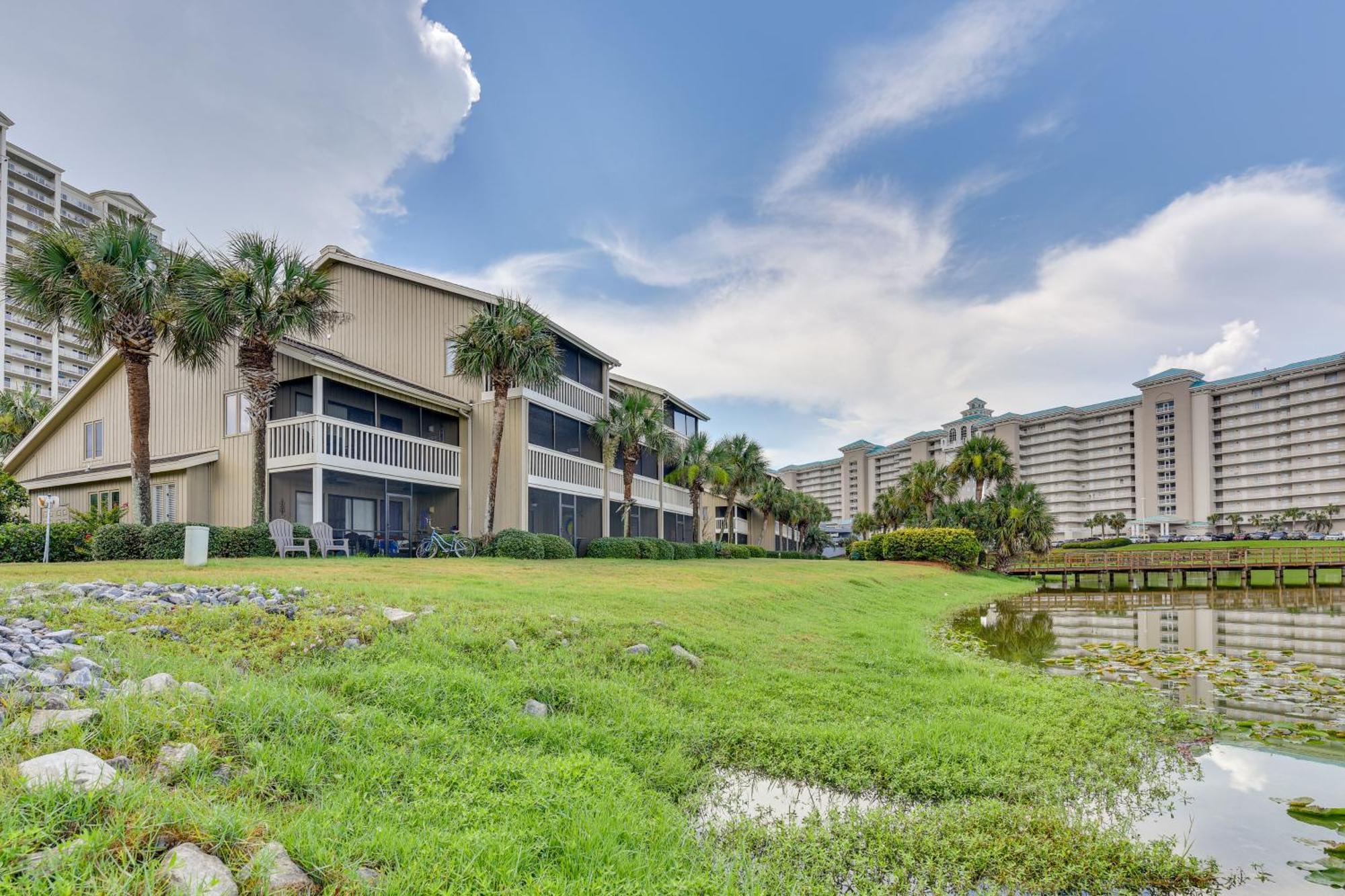 Chic Miramar With Pool Access! Apartment