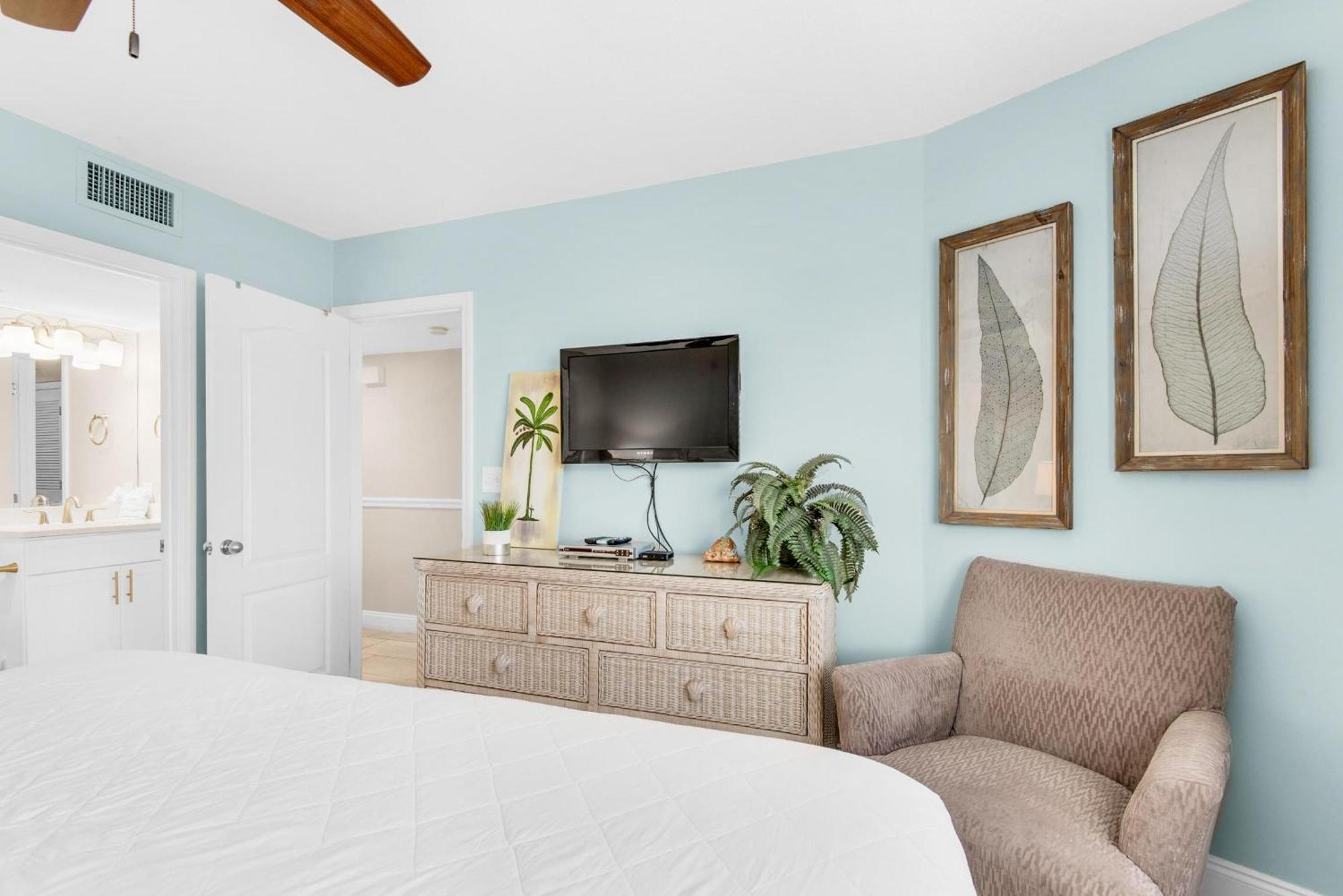 Mainsail 213 * Destin