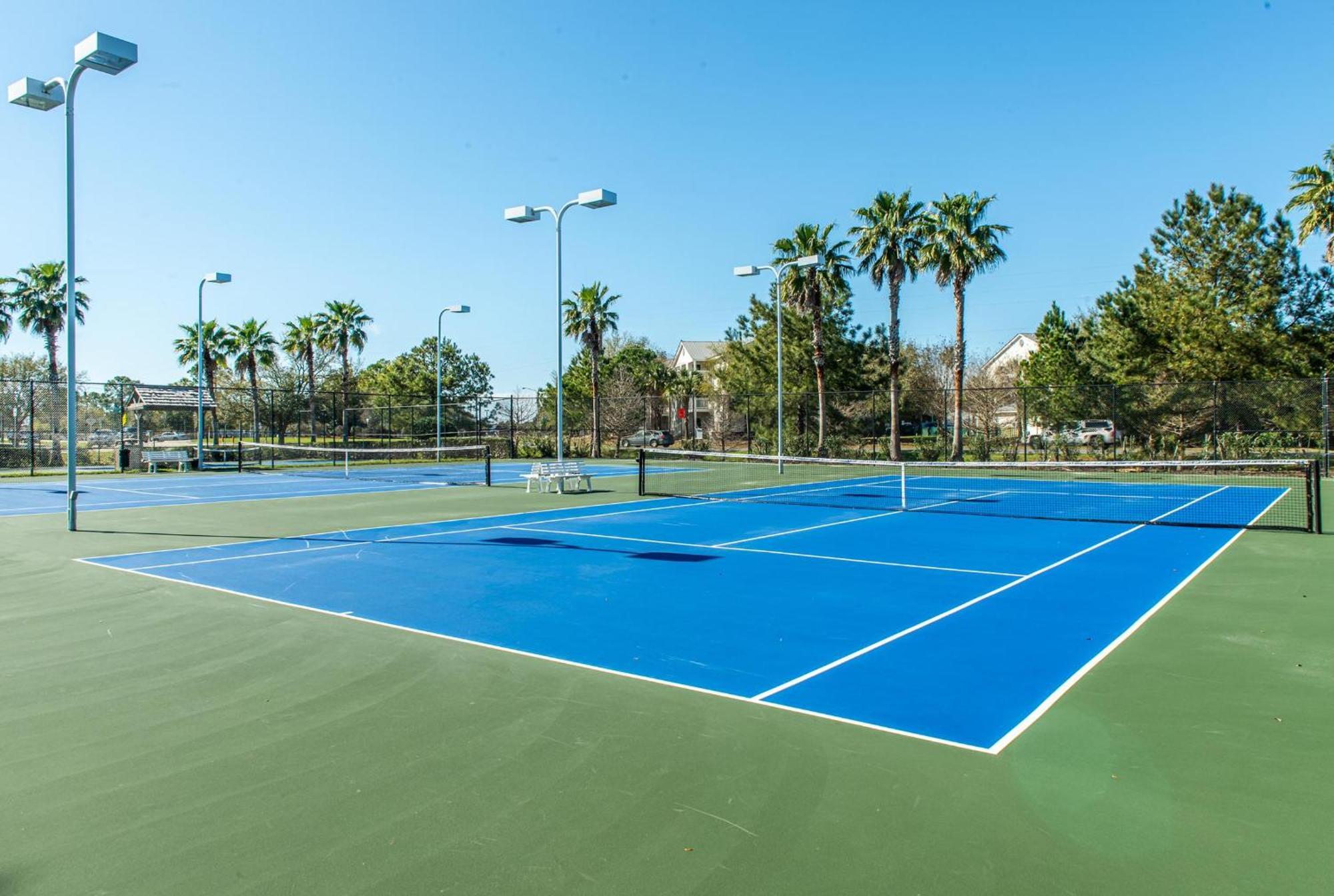 Palms #1106 Jr 2br